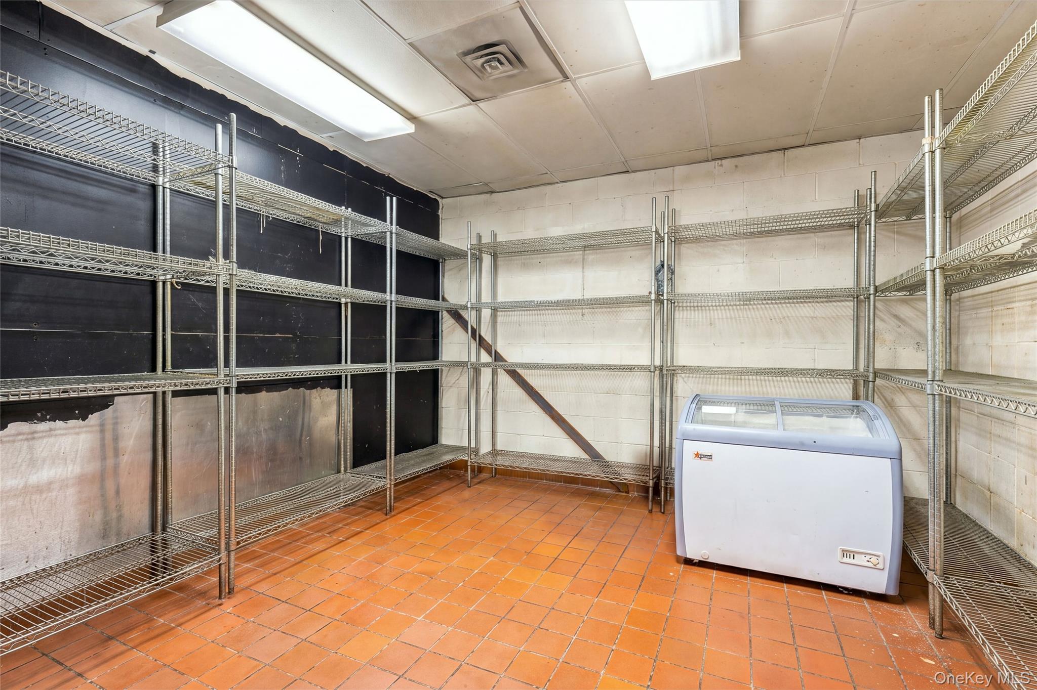 8 N Airmont Road – For Rent photo 32