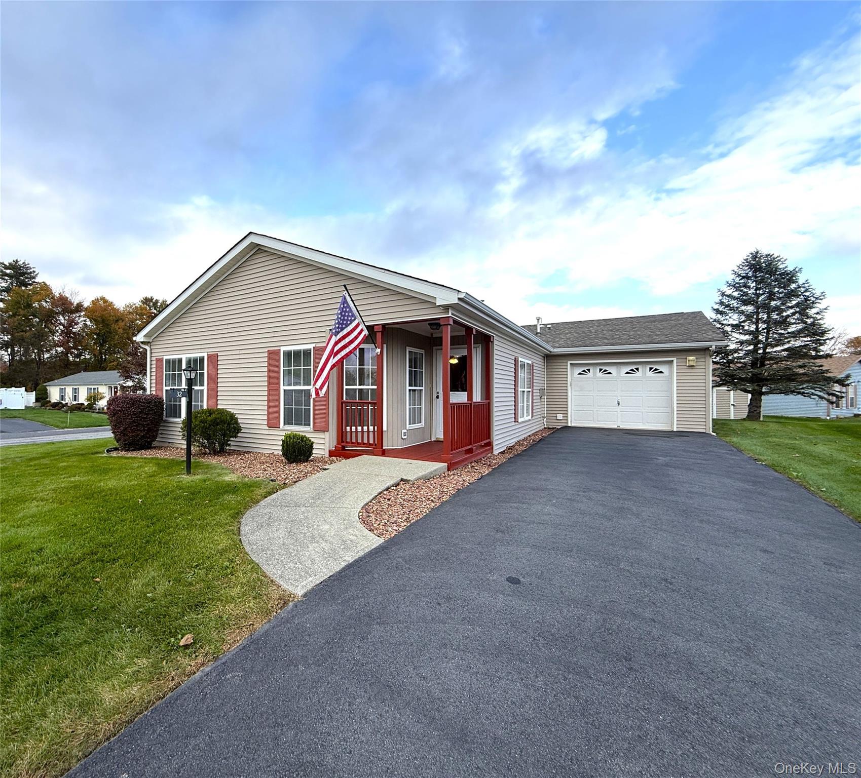 32 Naples Drive – For Sale photo 2