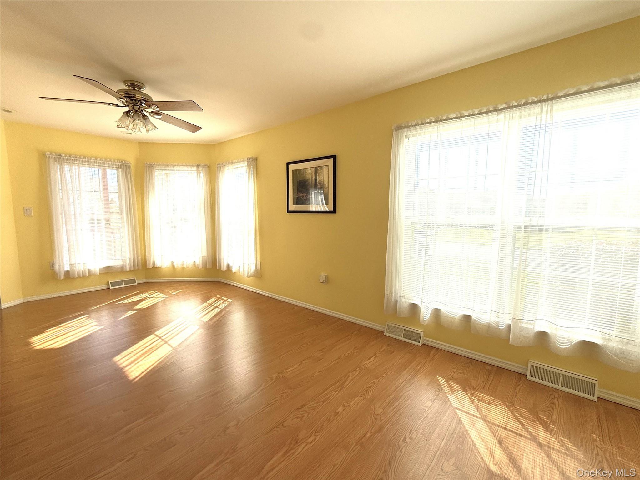 32 Naples Drive – For Sale photo 4