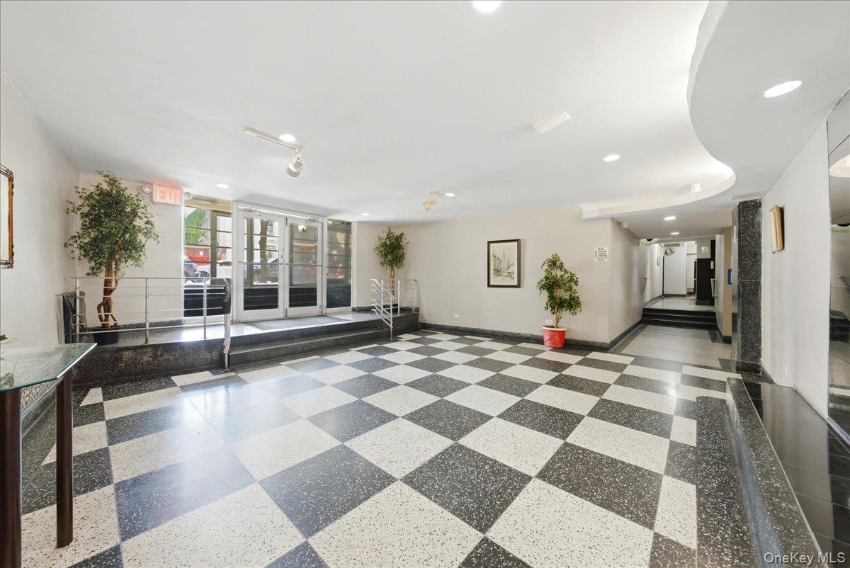 50 Kenilworth Place, Unit 6m photo 4