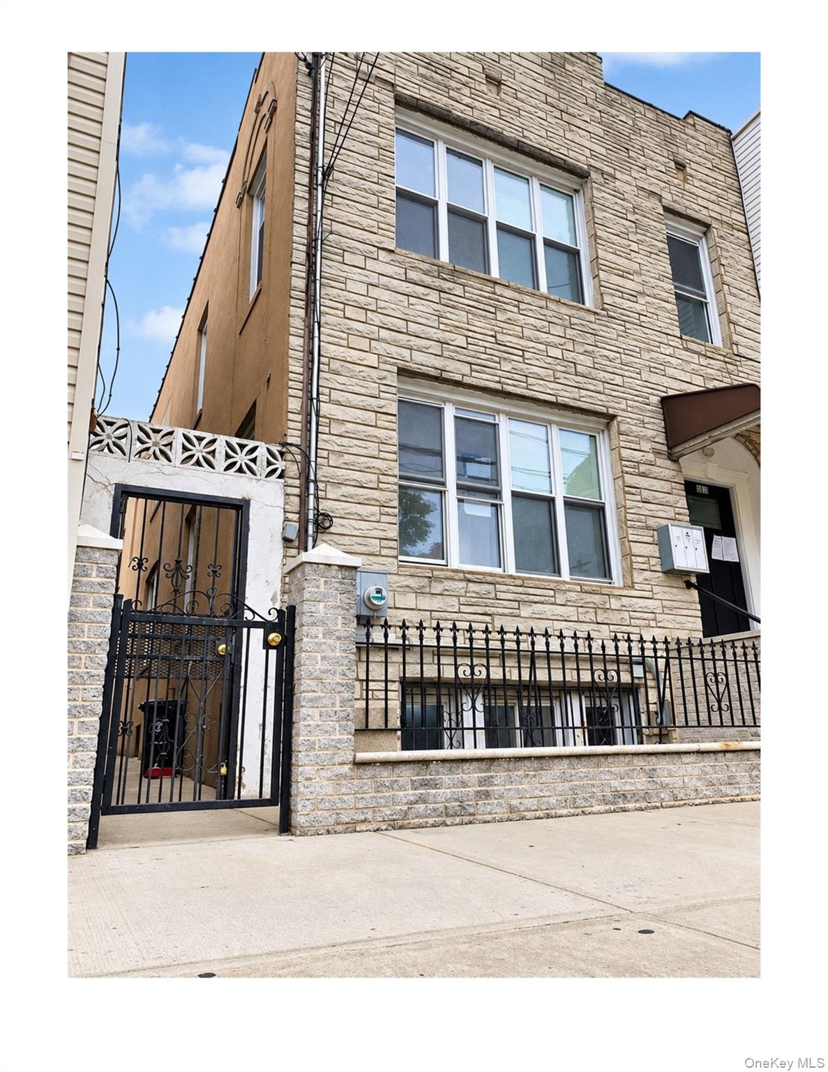 36-13 Greenpoint Avenue – For Sale