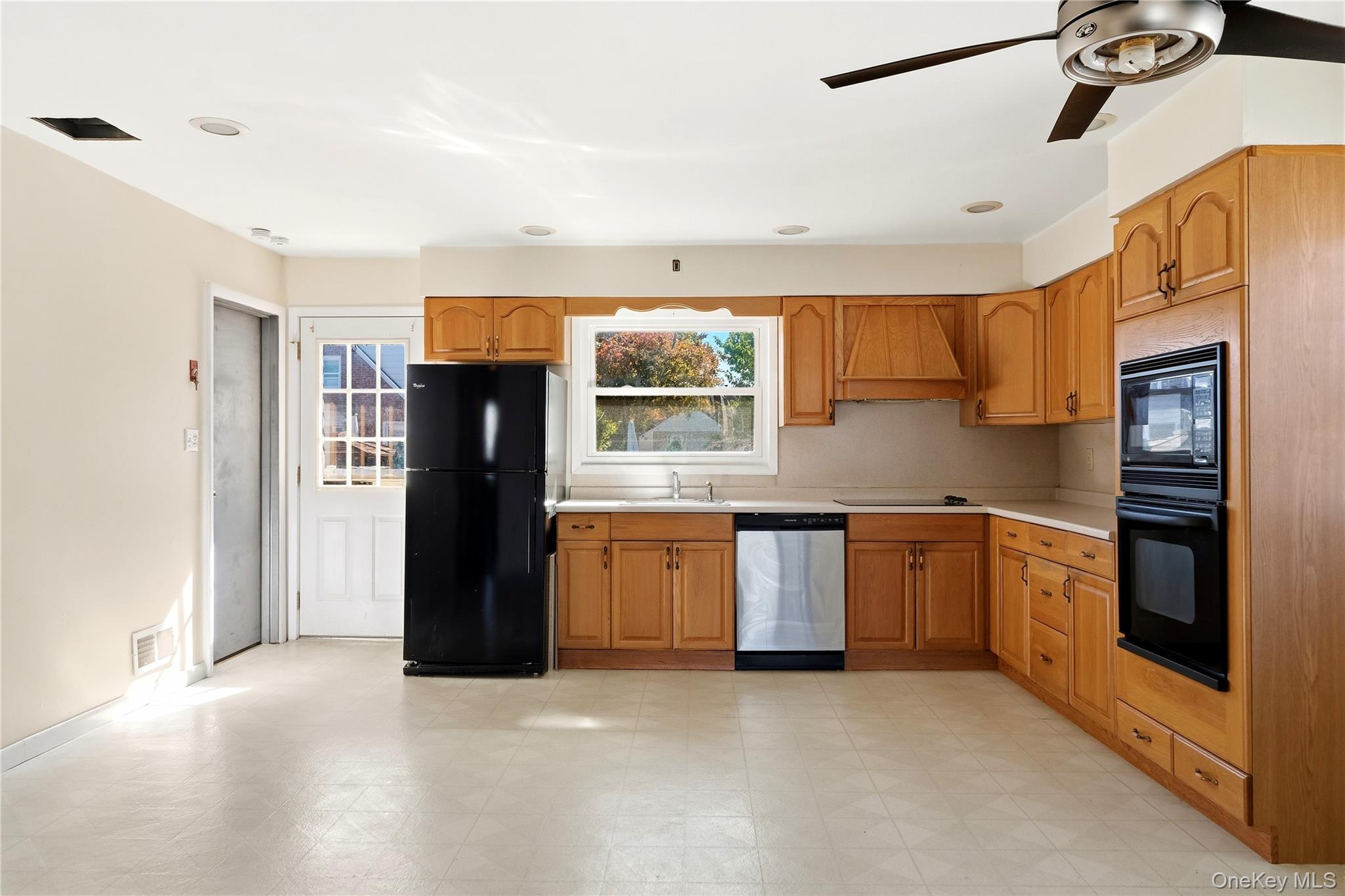 231 E Clearwater Road – For Sale photo 4