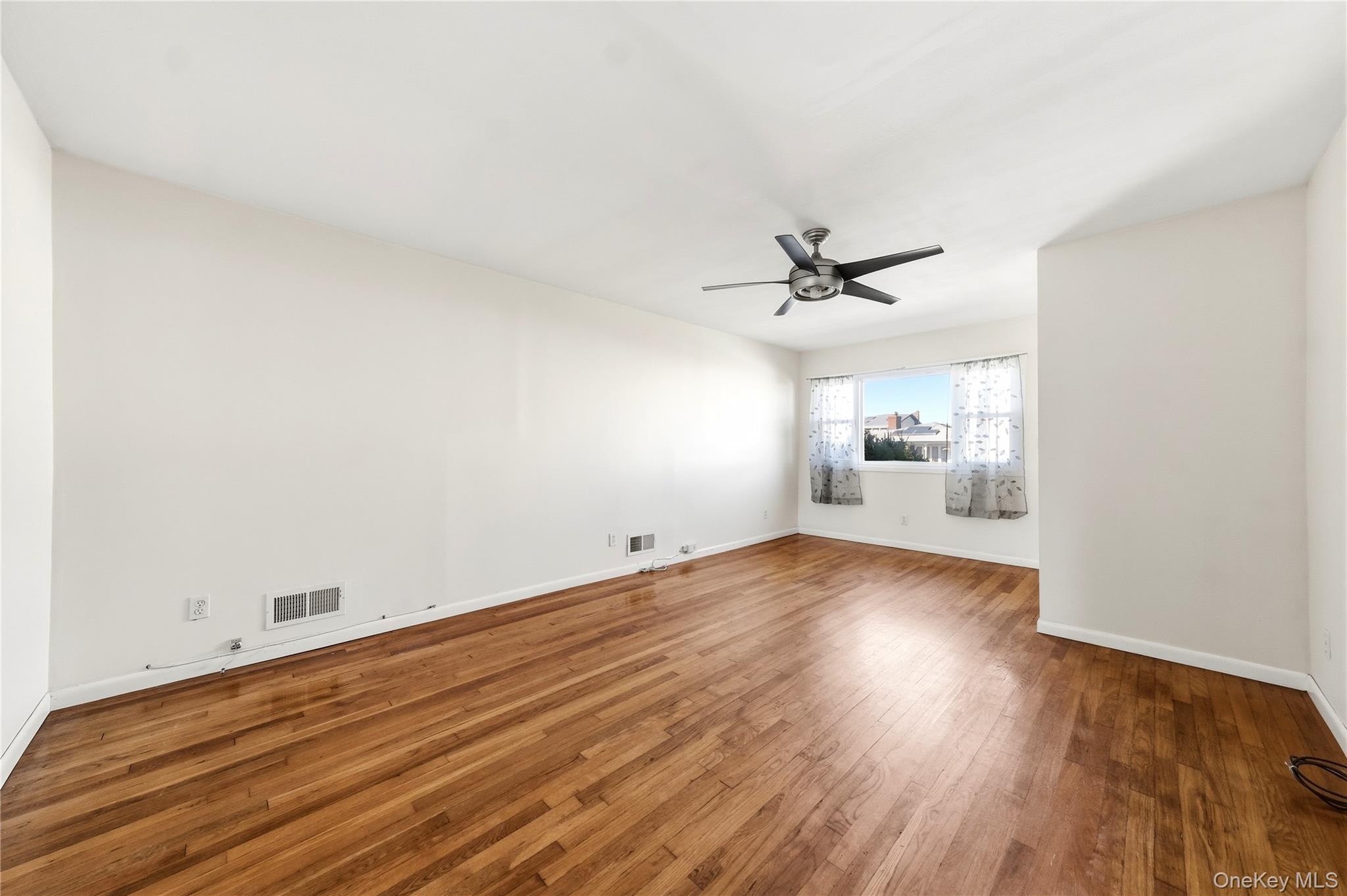 231 E Clearwater Road – For Sale photo 9