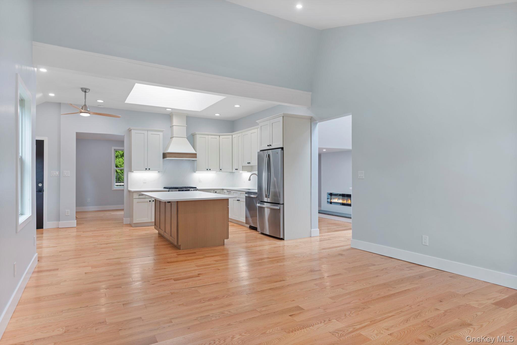 40 Lakeside Drive – For Sale photo 10
