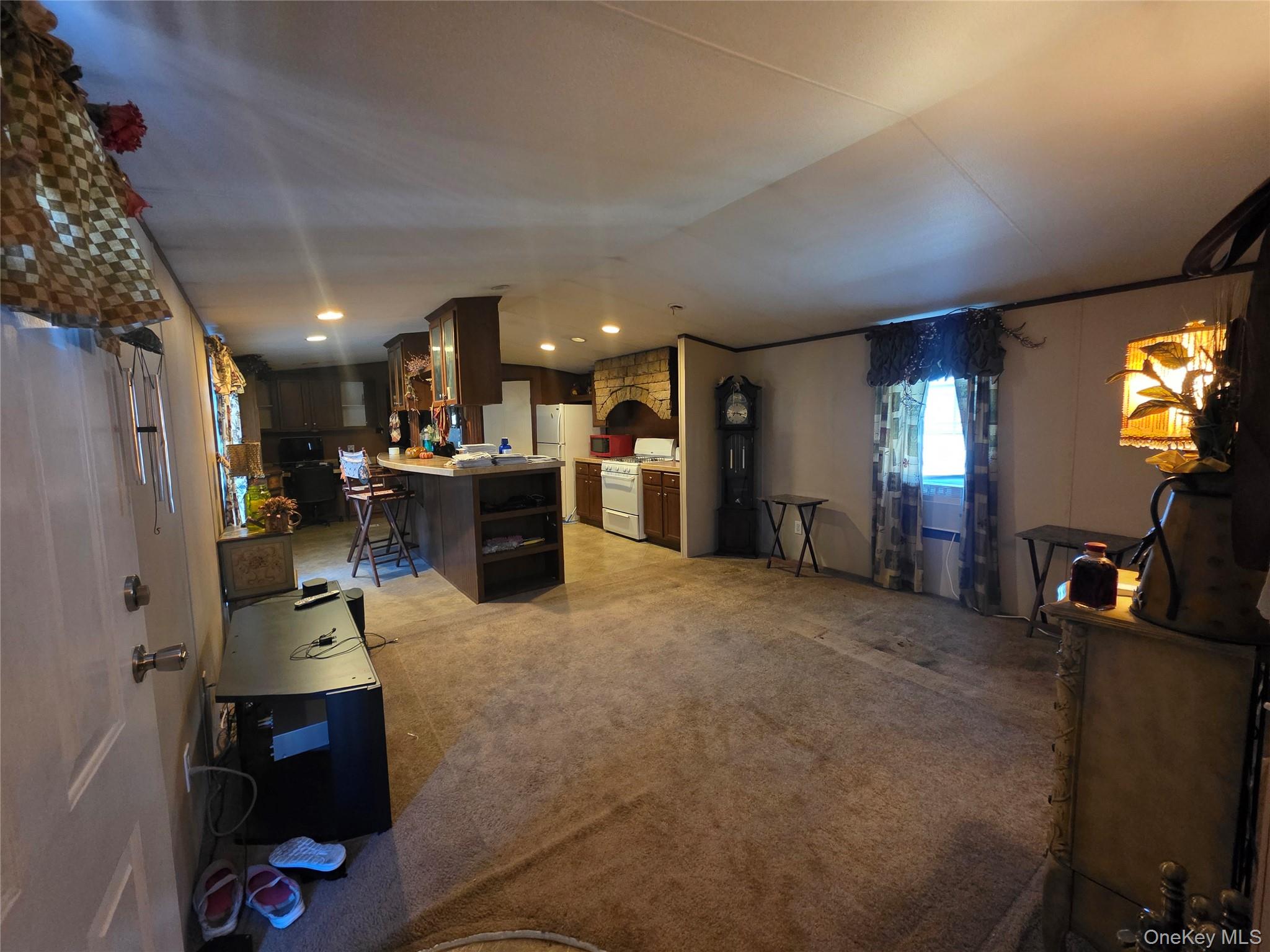 37 Hubbard Avenue, Unit 12 photo 2