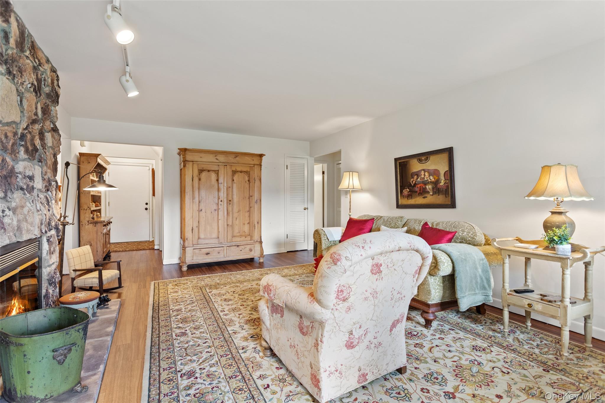 241 Old Farm Lane – For Sale photo 6