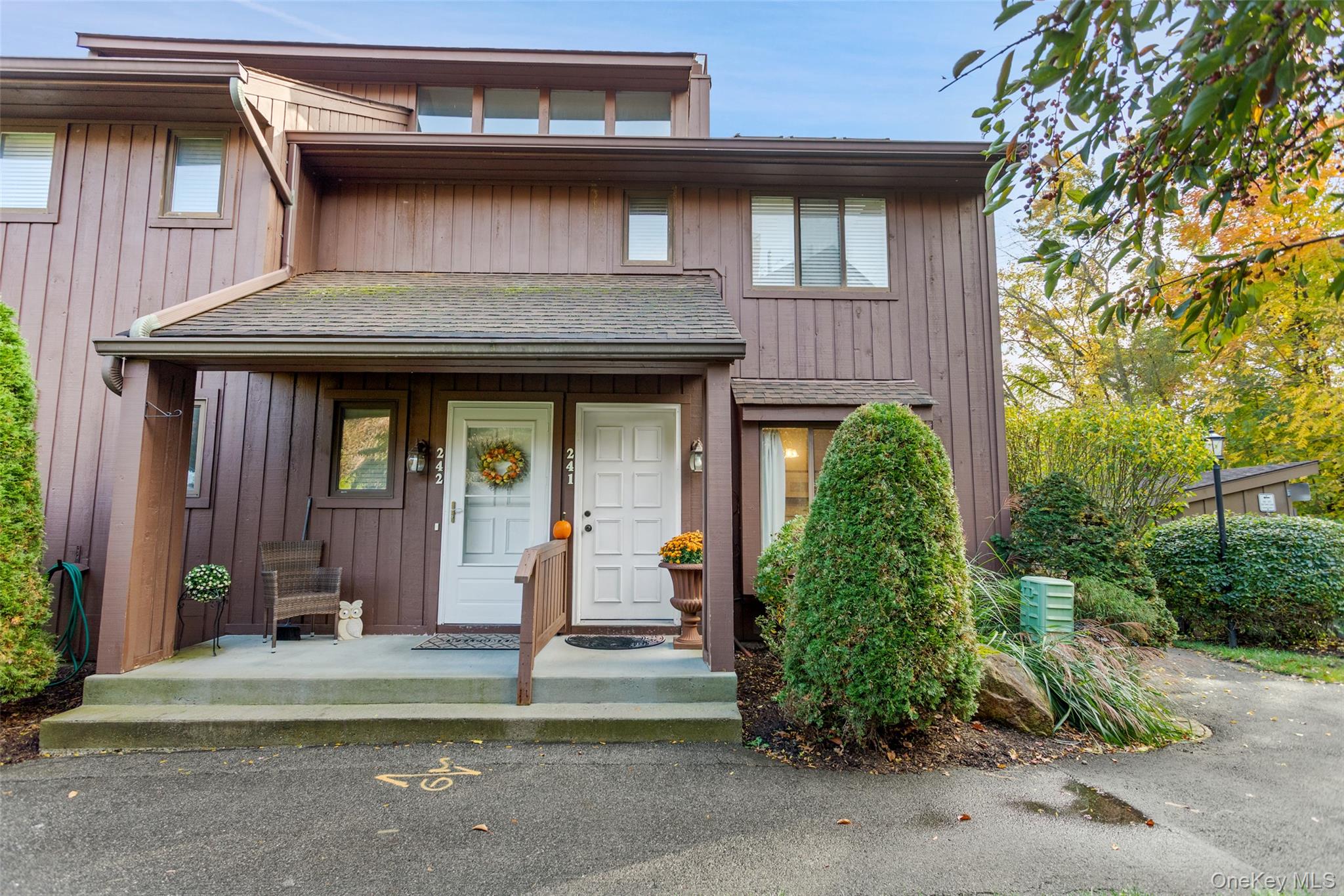 241 Old Farm Lane – For Sale