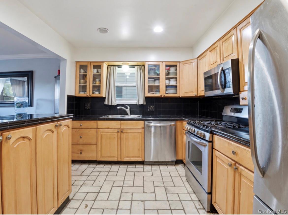 20 Tyler Place – For Sale photo 8