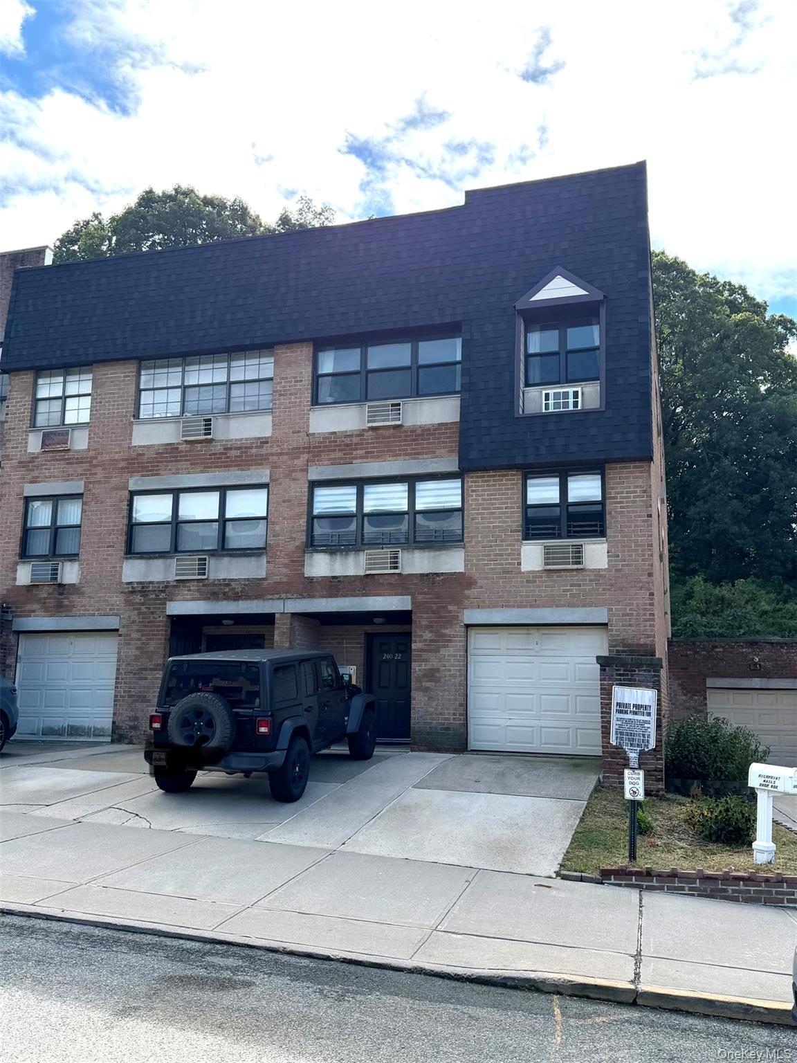 240-22 70 Avenue, Unit 9C,9G2