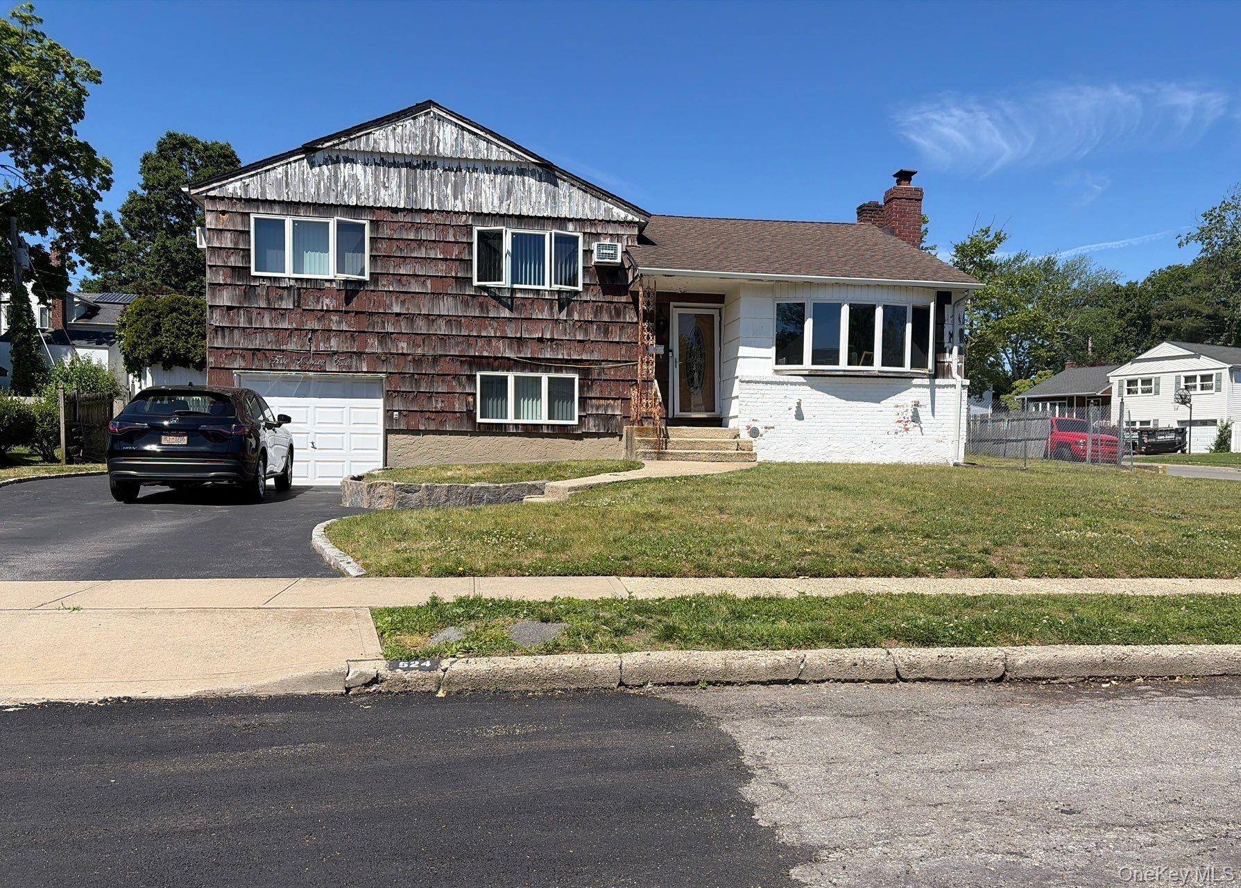 524 Pontiac Road – For Sale photo 3