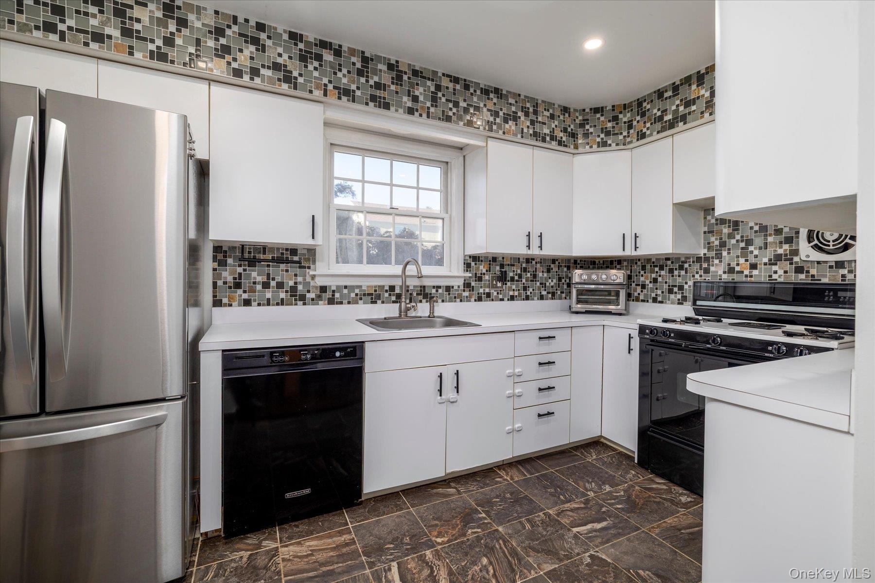 18 Dorothy Place – For Sale photo 16