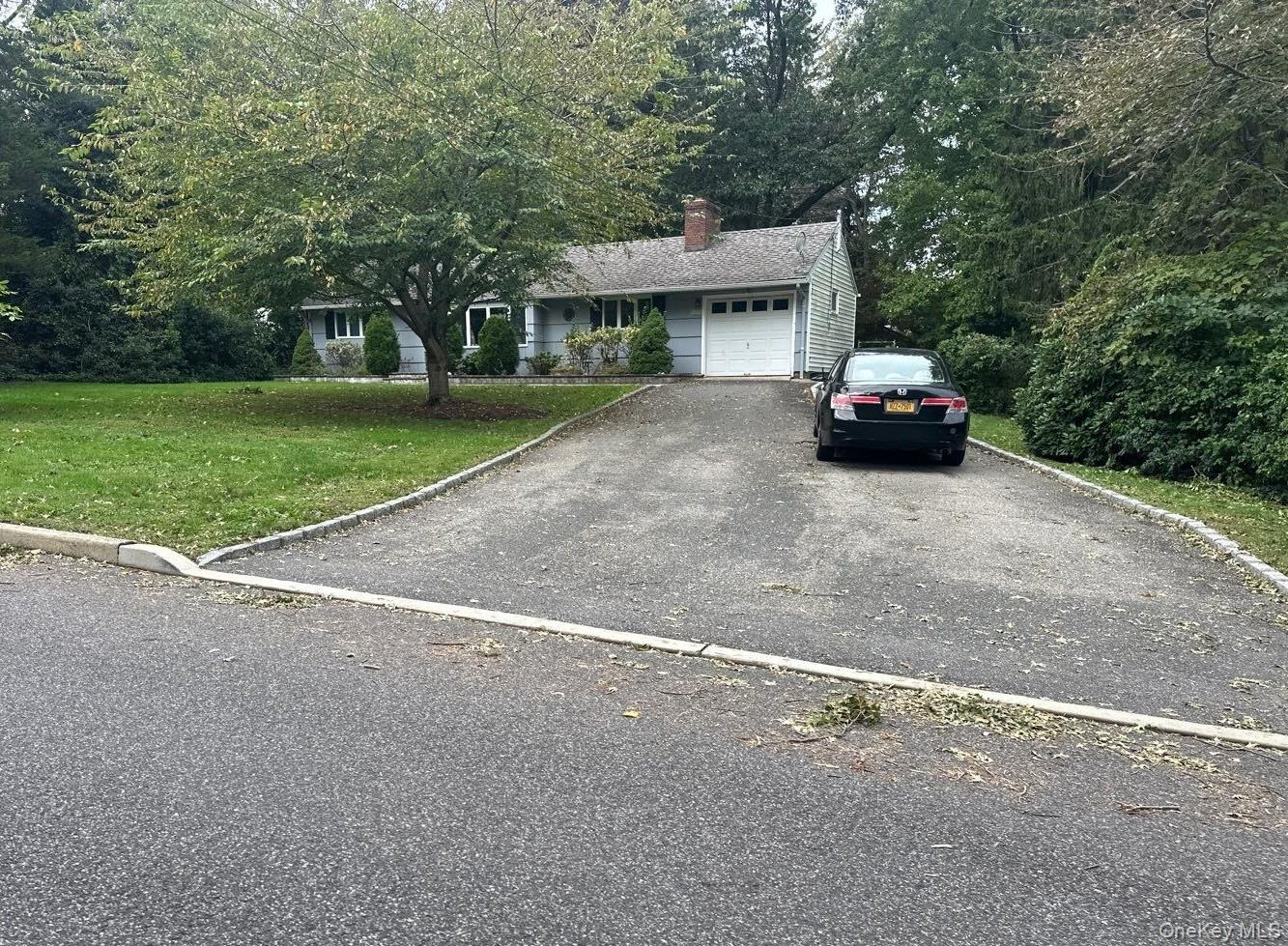 35 Soundview Drive – For Sale