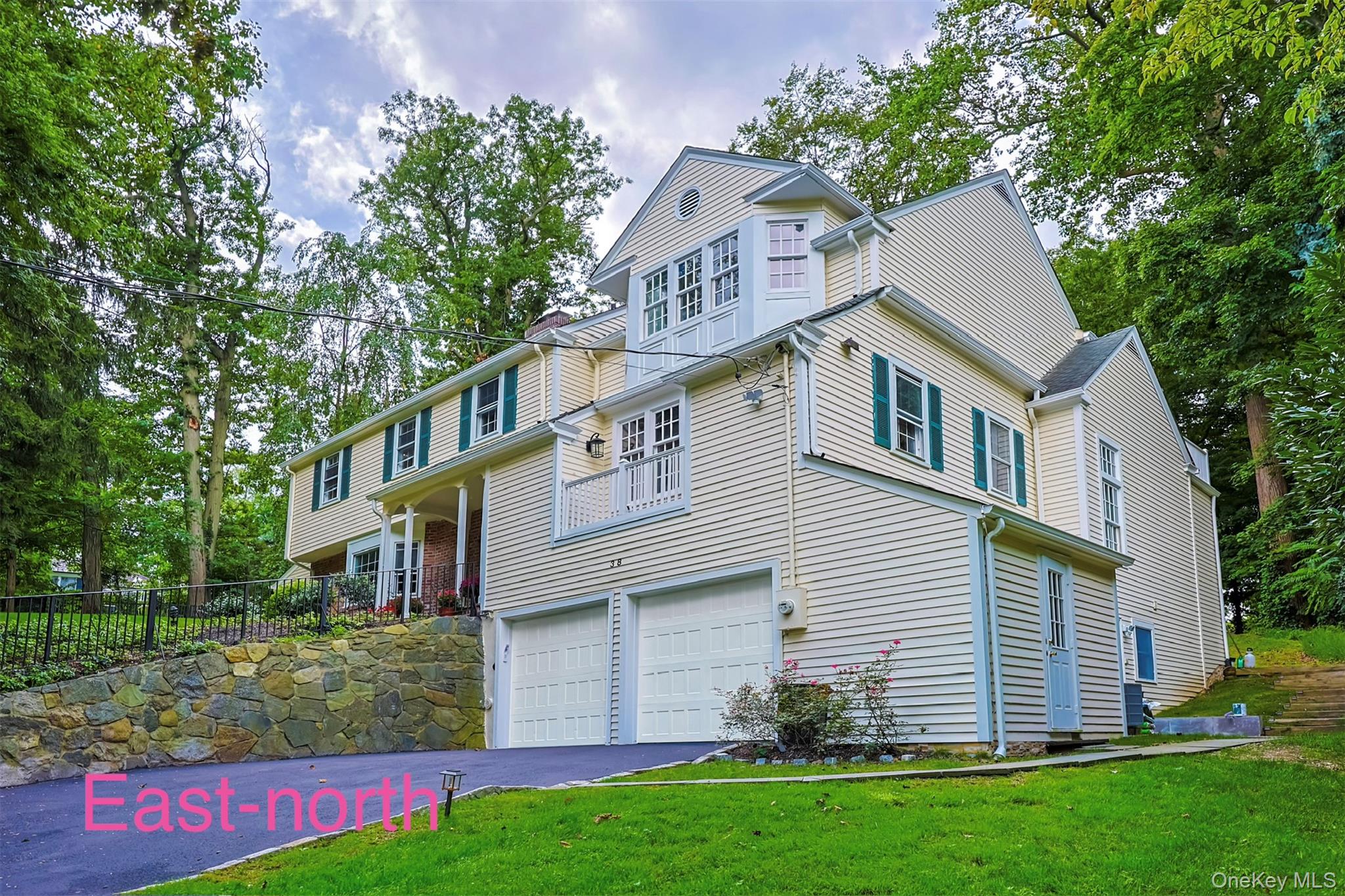 38 The Oaks – For Sale photo 3