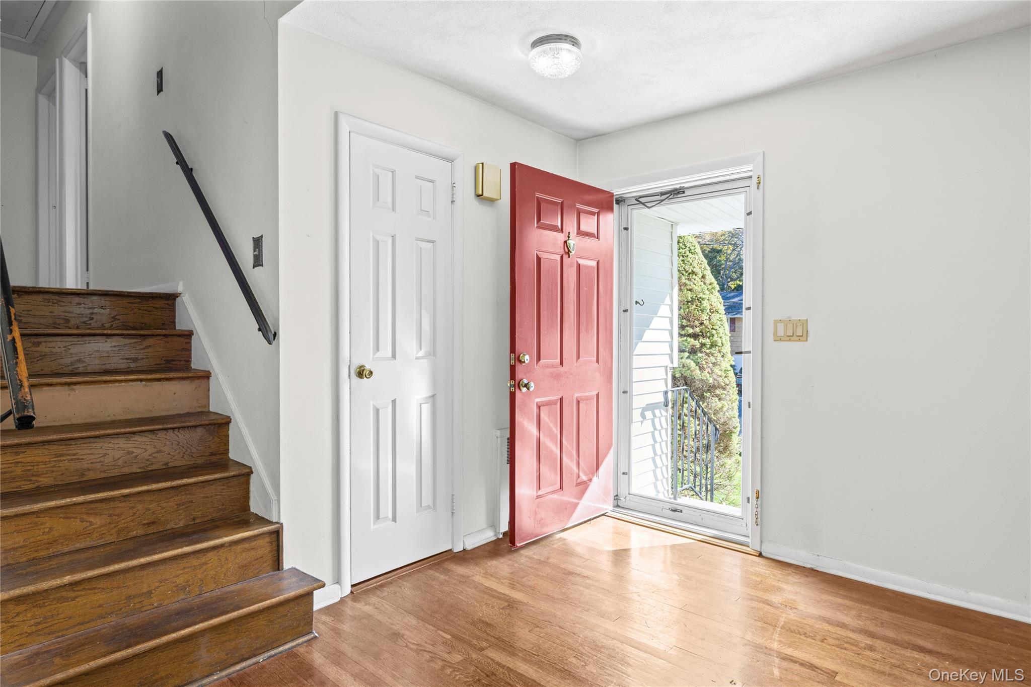 64 Wyoming Drive – For Sale photo 2