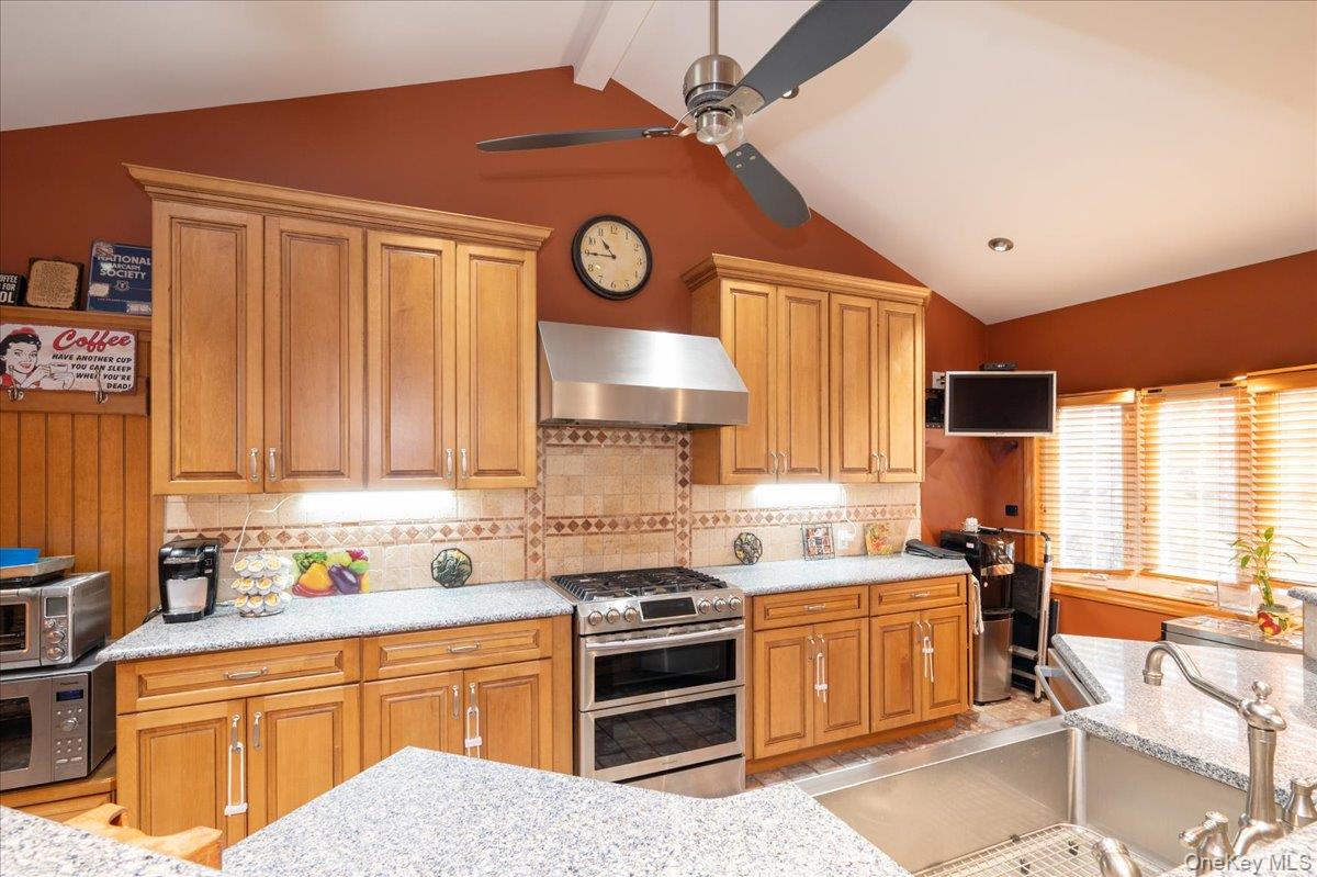 464 Duryea Terrace – For Sale photo 8