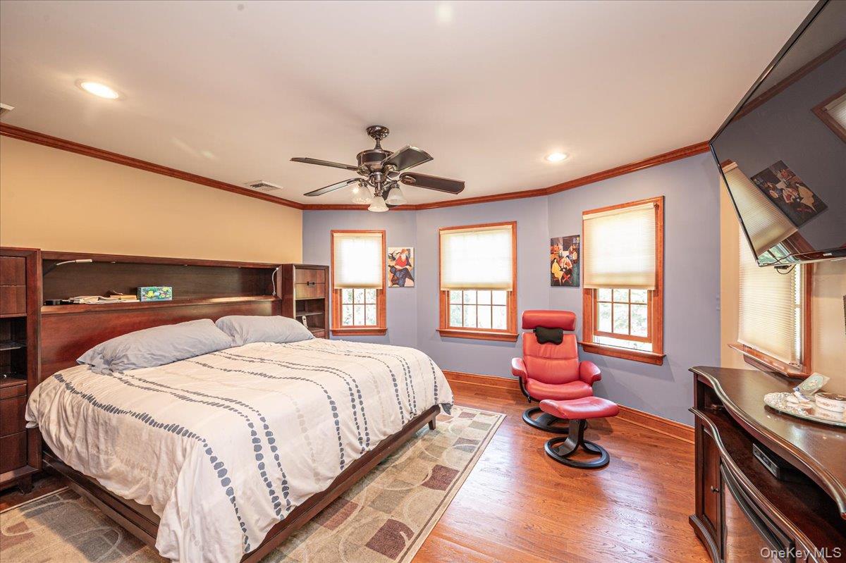 464 Duryea Terrace – For Sale photo 16