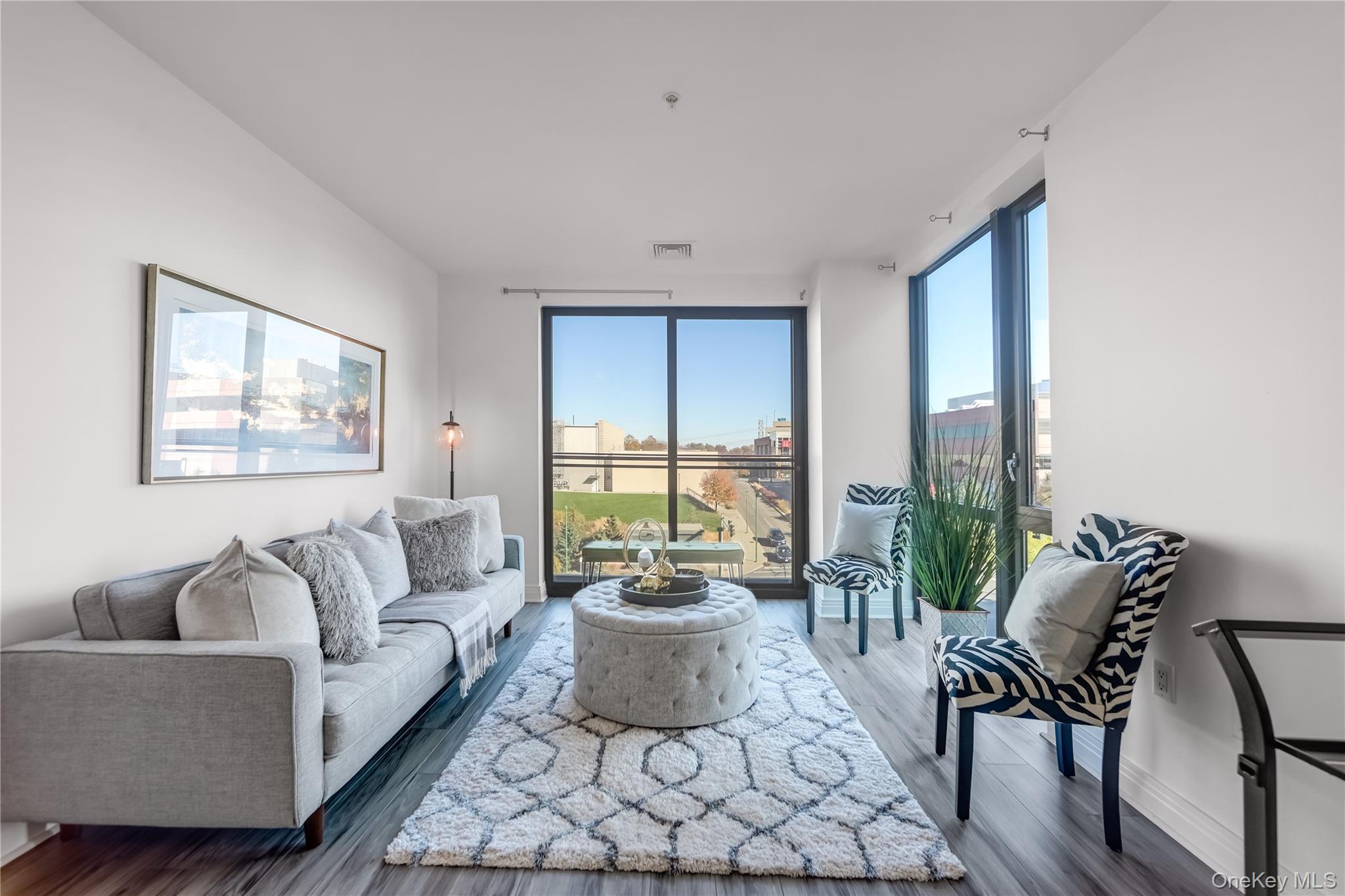 701 Ridge Hill Boulevard, Unit 8M