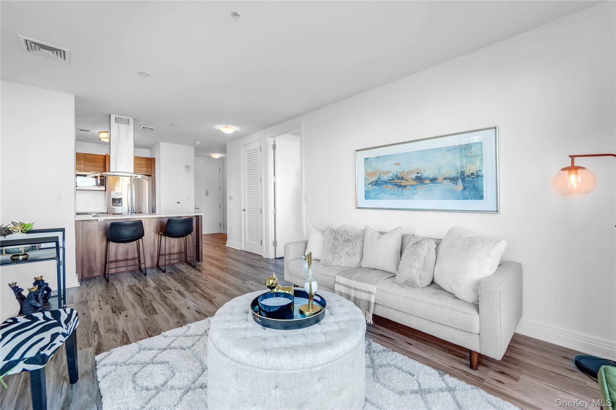 701 Ridge Hill Boulevard, Unit 8M photo 3