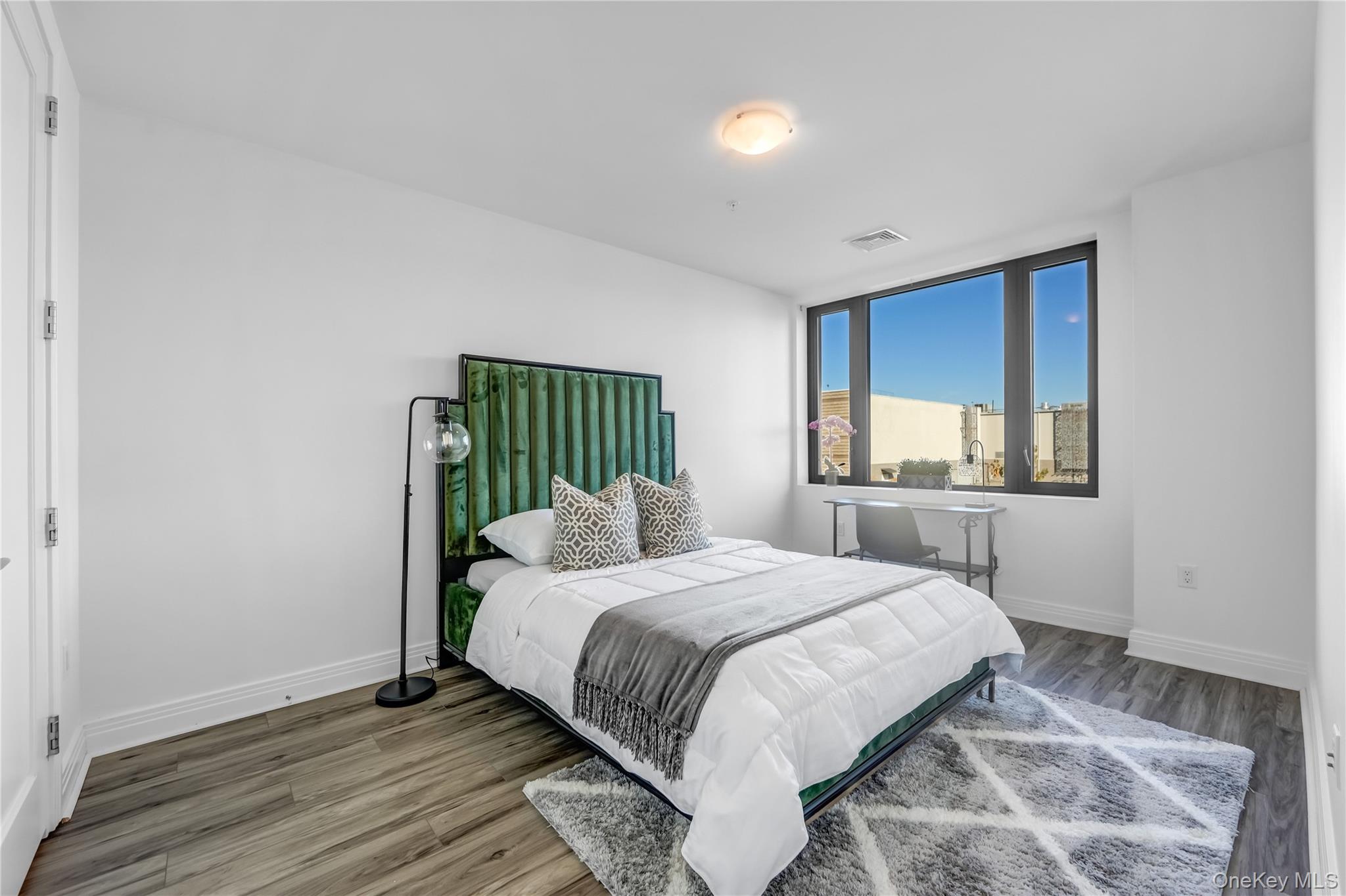 701 Ridge Hill Boulevard, Unit 8M photo 8