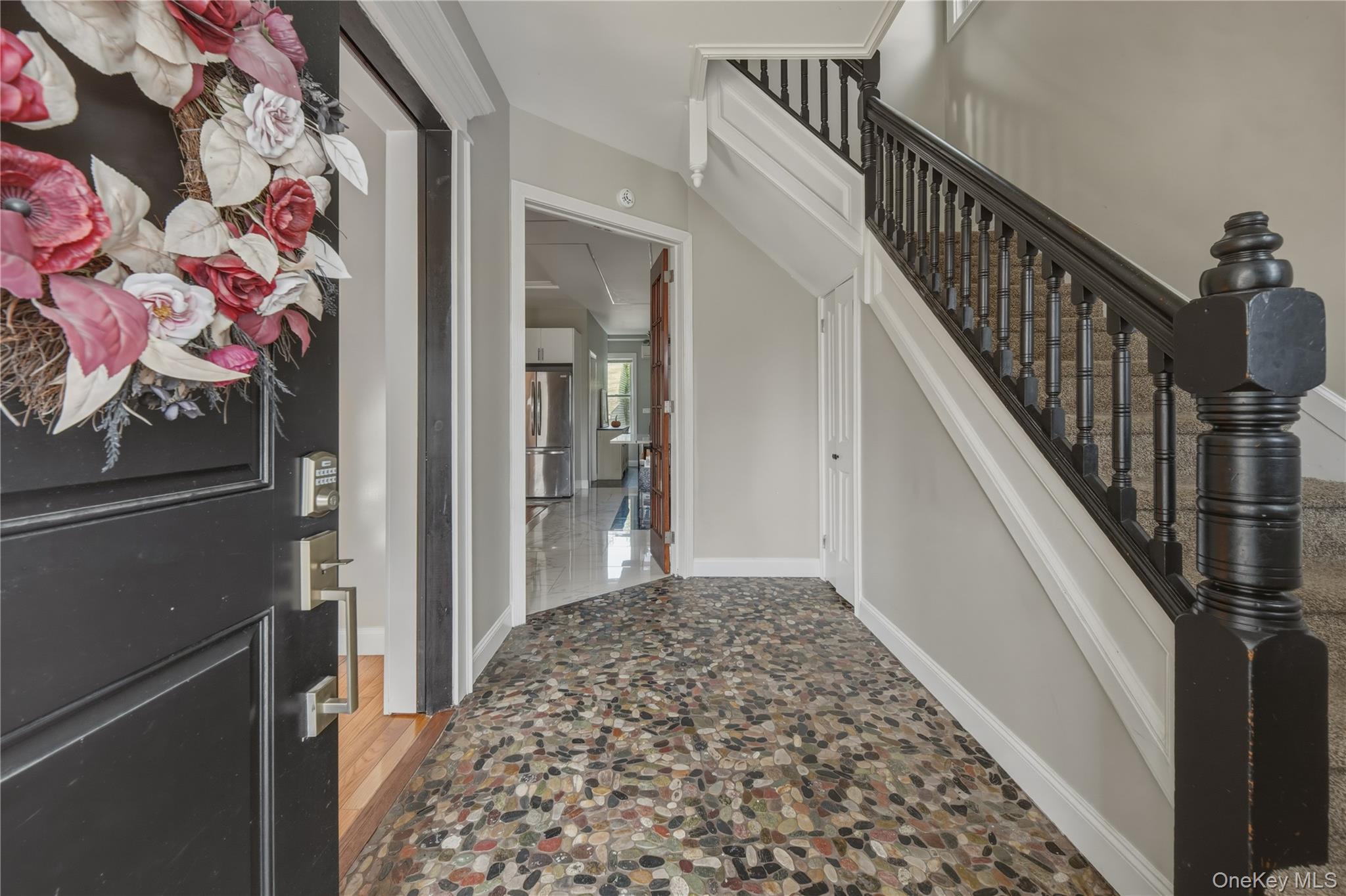 240 S 10th Avenue – For Sale photo 2