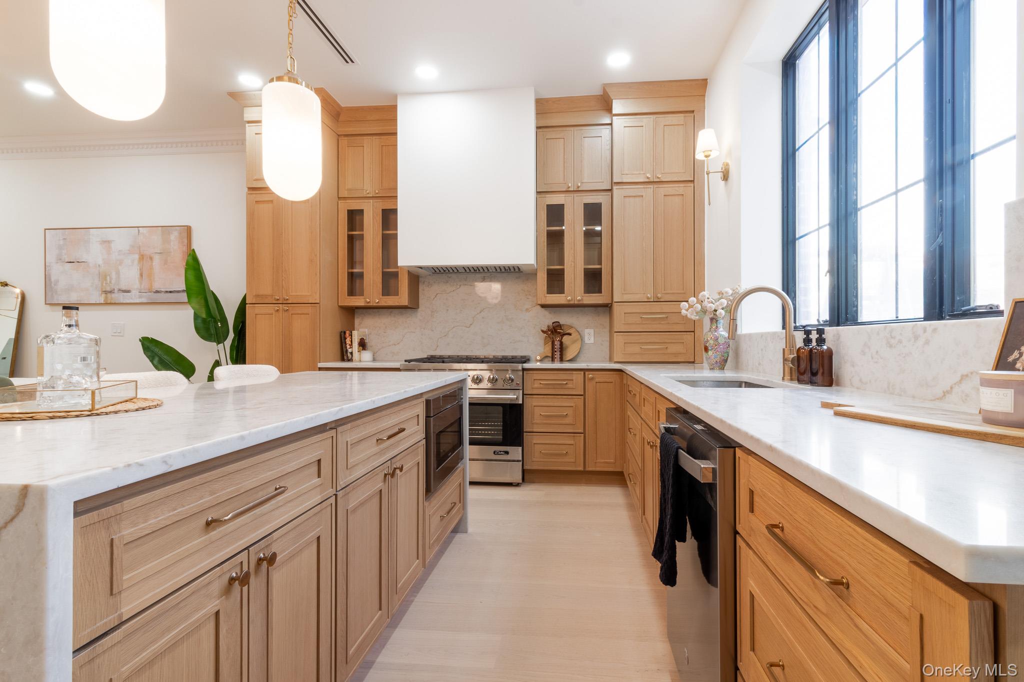 169A Stuyvesant Avenue – For Sale photo 2