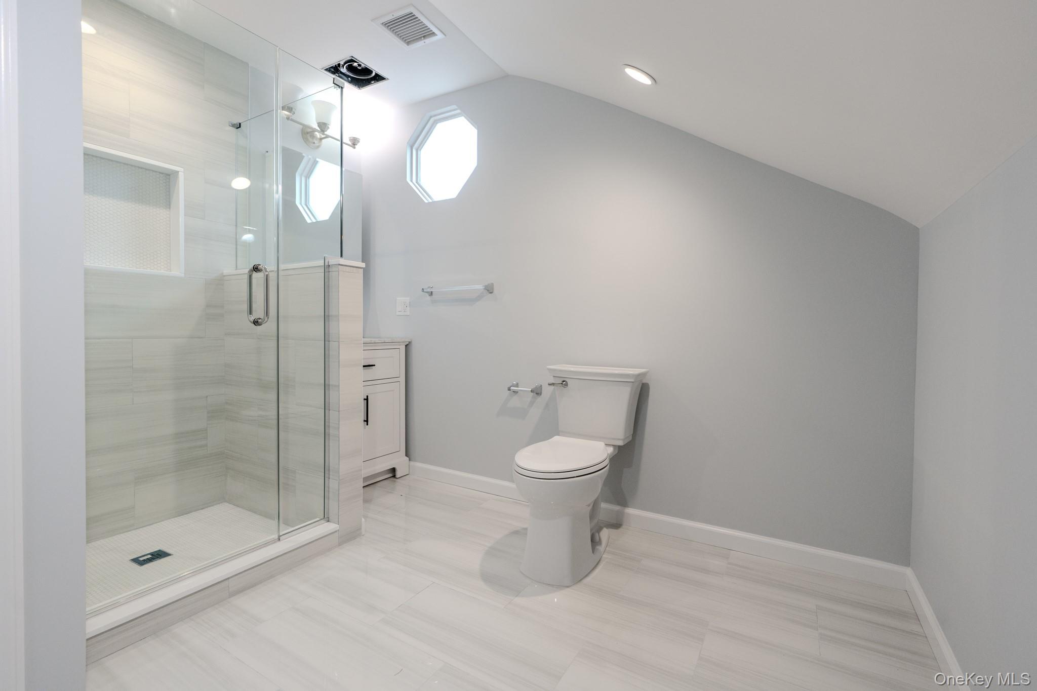 2469 Fortesque Avenue – For Sale photo 19