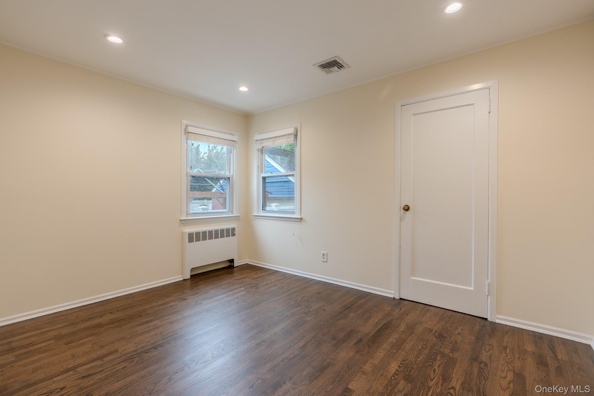 2469 Fortesque Avenue – For Sale photo 14
