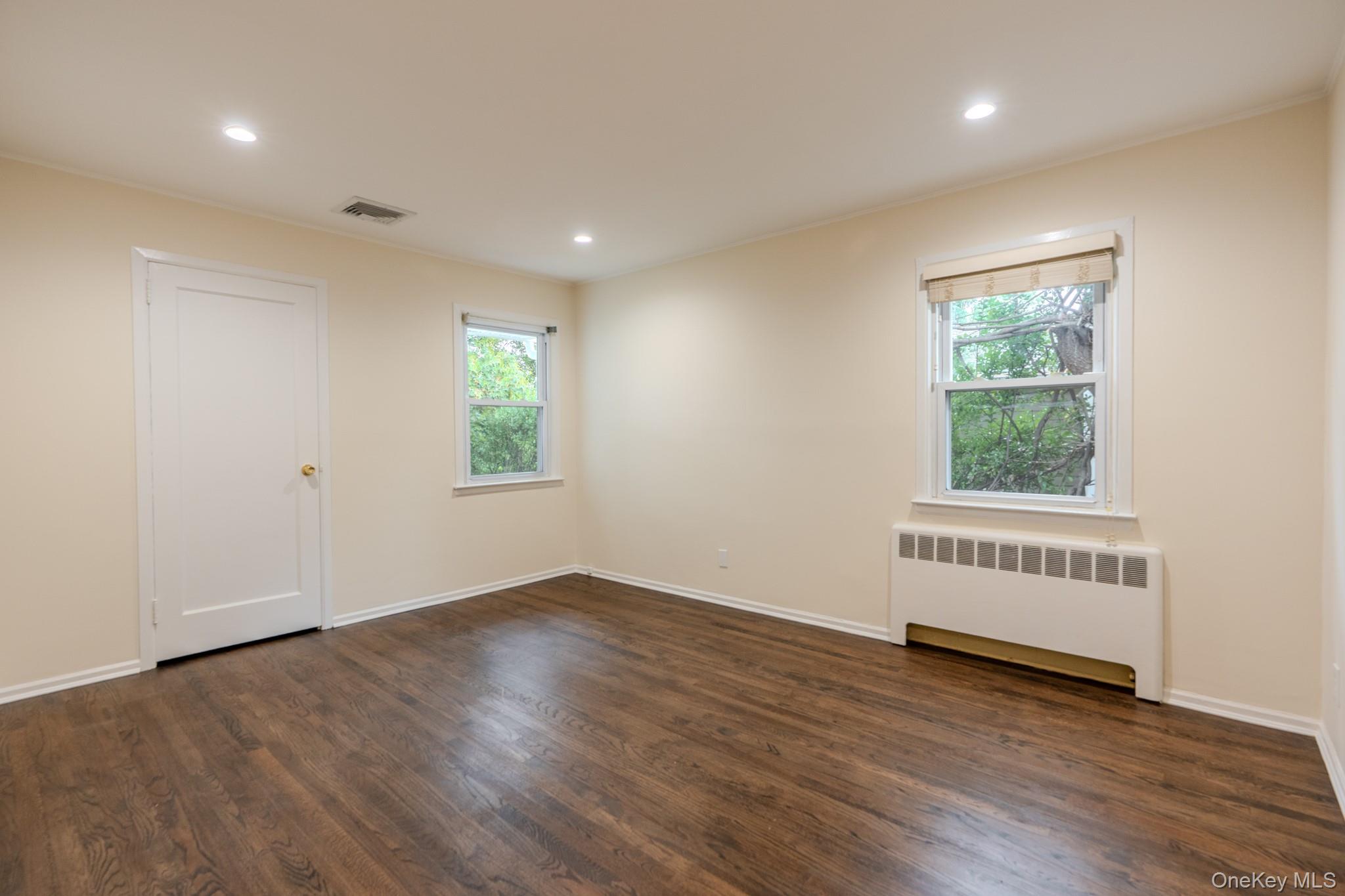2469 Fortesque Avenue – For Sale photo 13