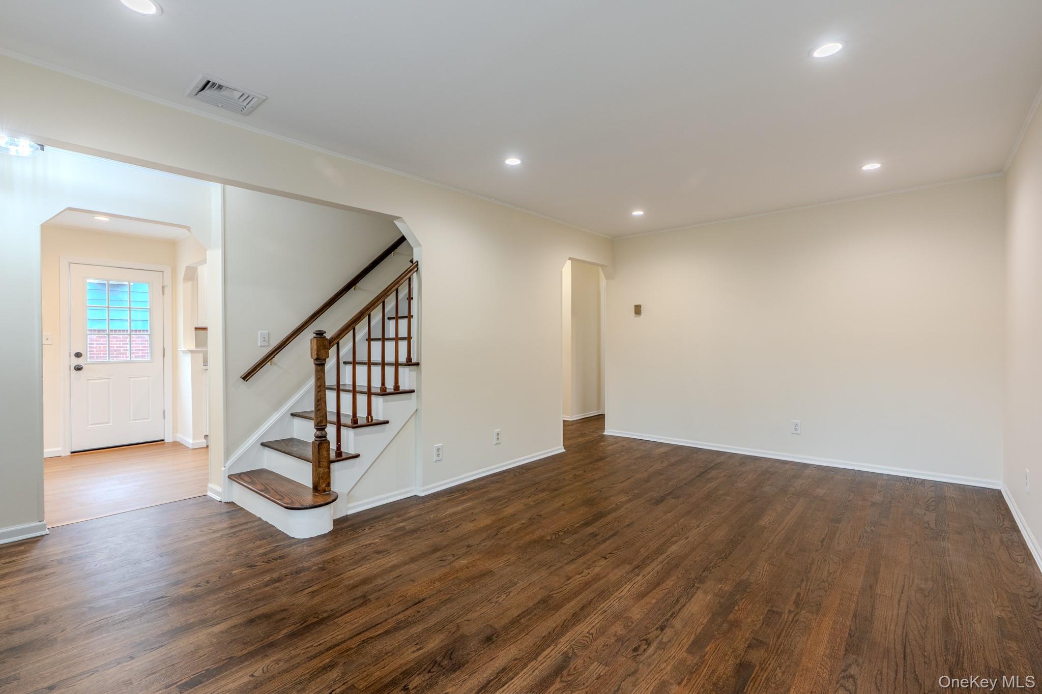 2469 Fortesque Avenue – For Sale photo 10