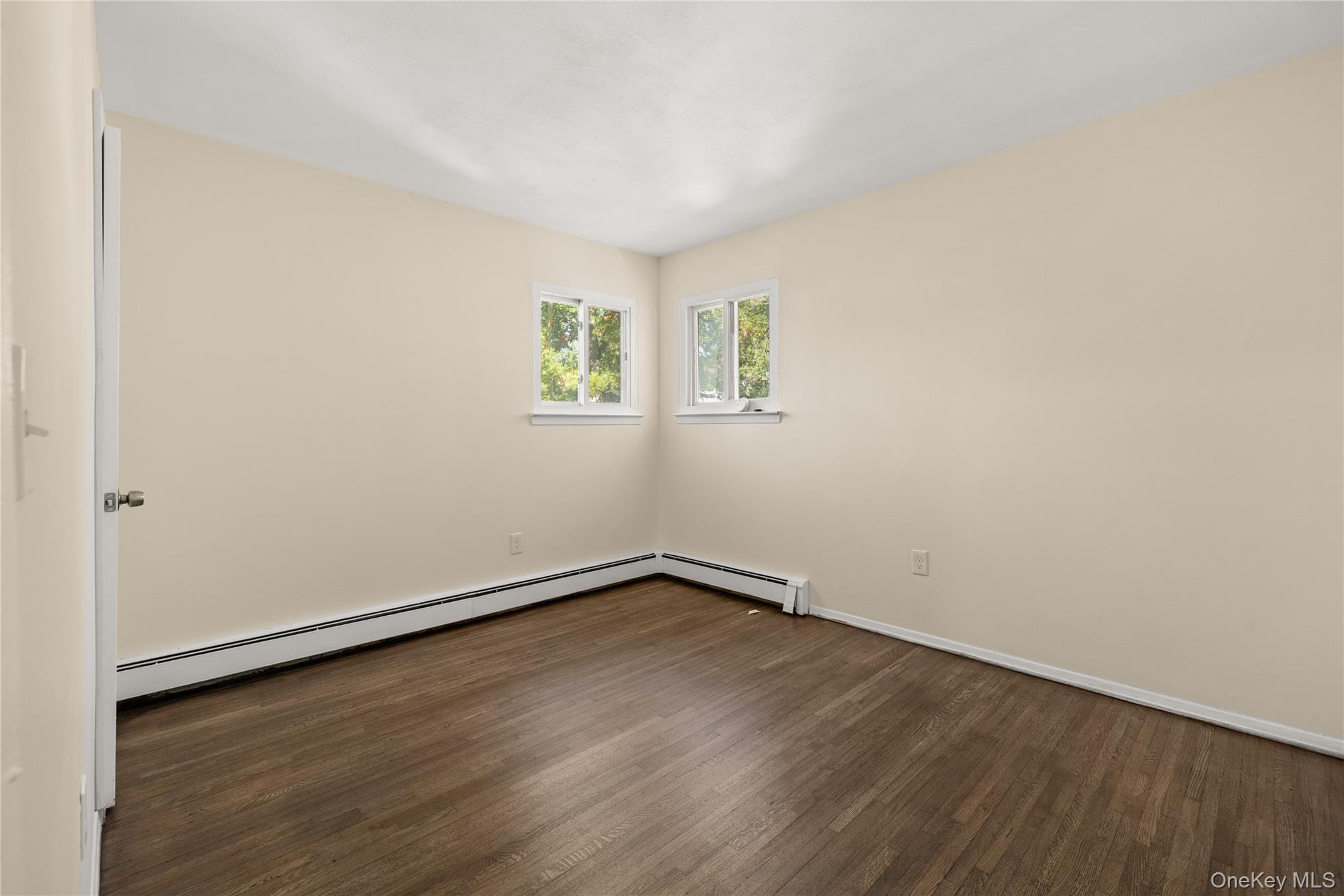 537 Lakeway Drive – For Sale photo 8