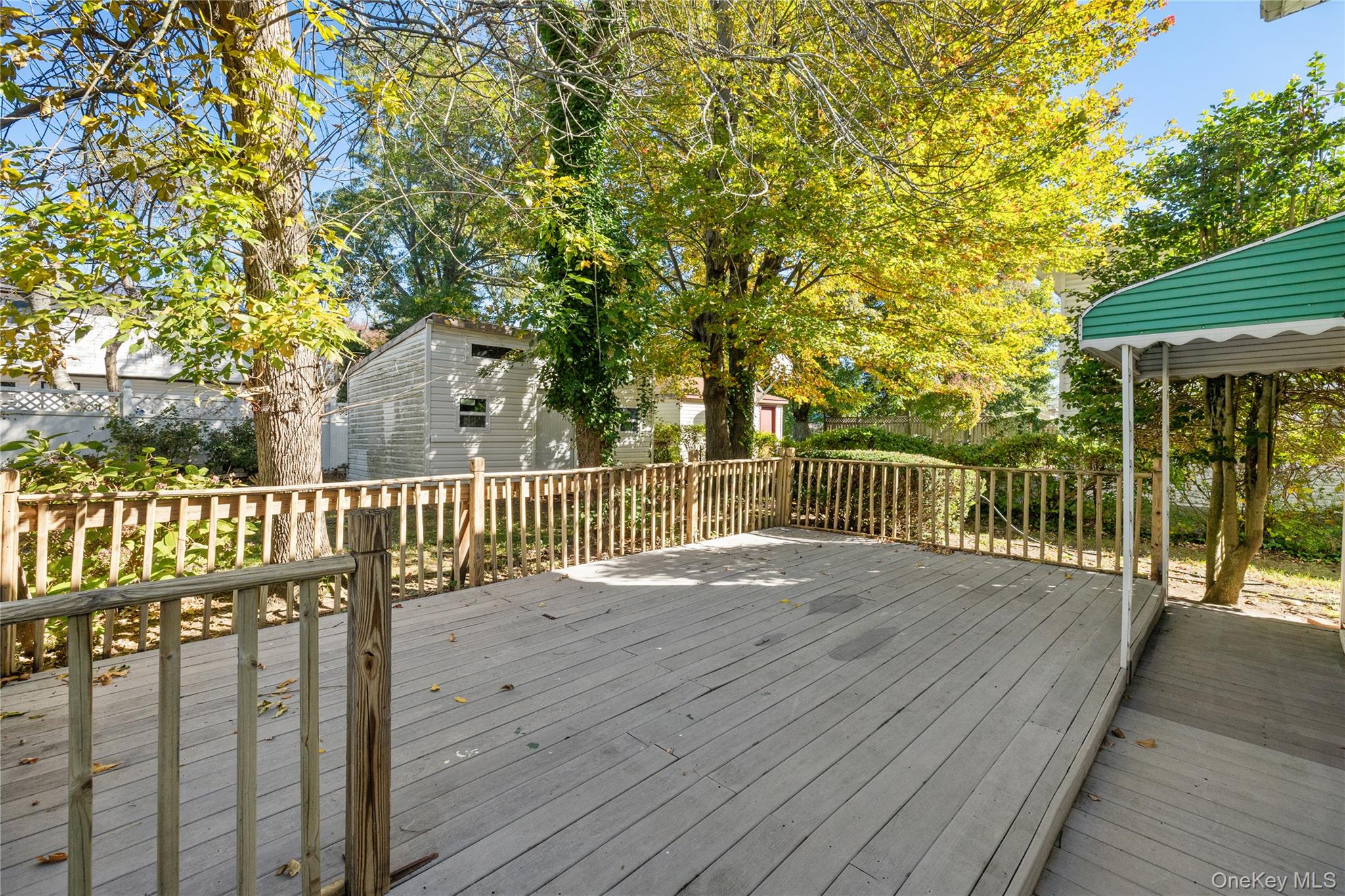 537 Lakeway Drive – For Sale photo 19