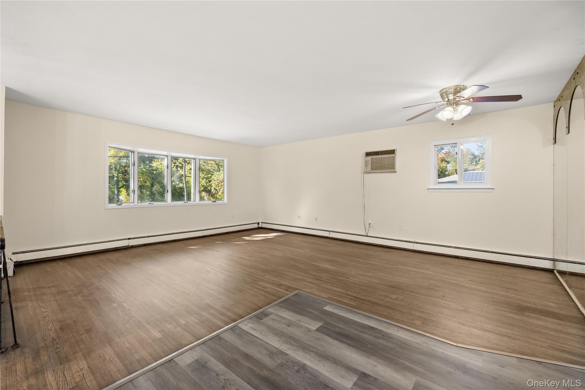 537 Lakeway Drive – For Sale photo 4