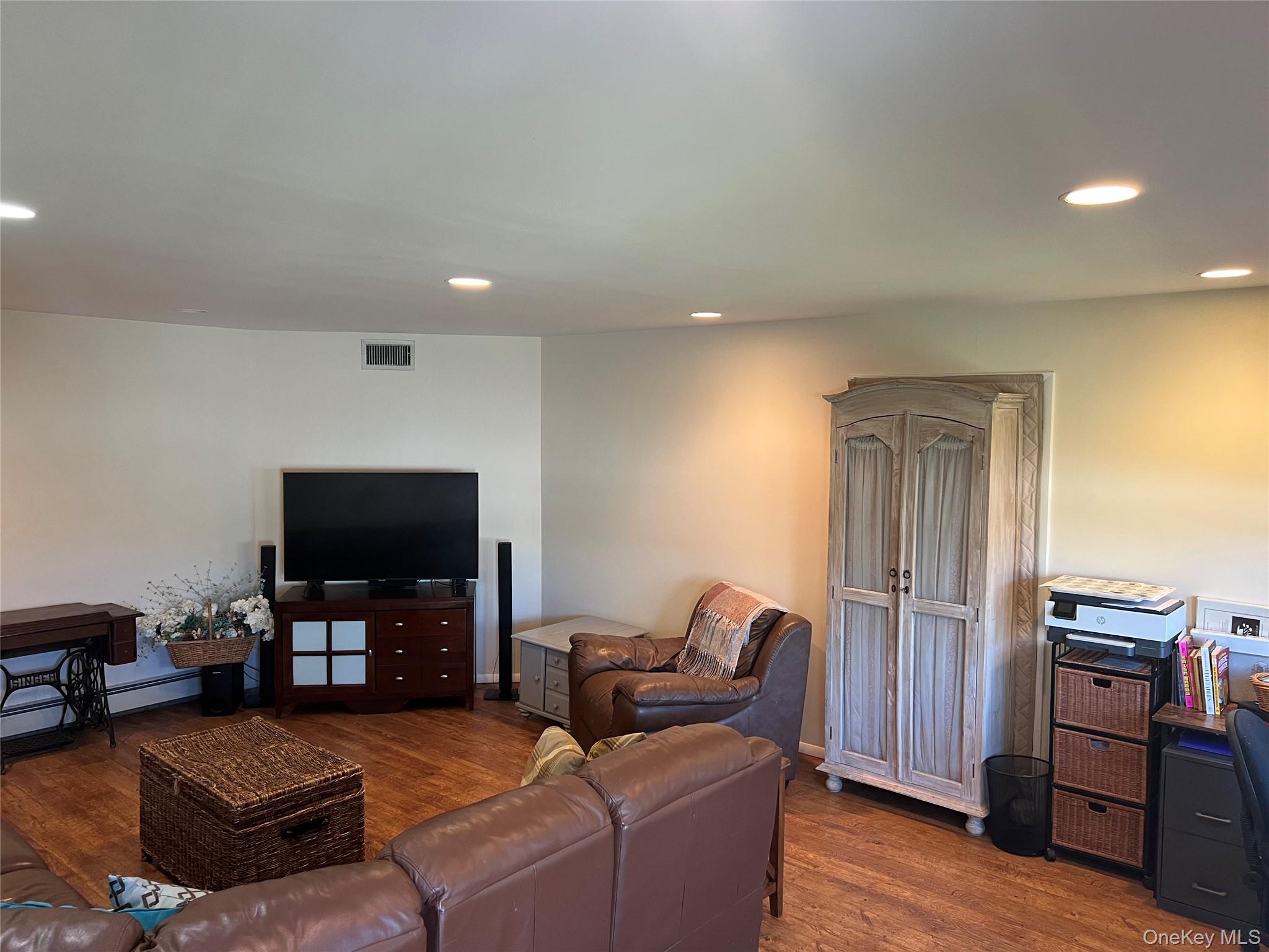 22 Emerson Avenue – For Sale photo 6