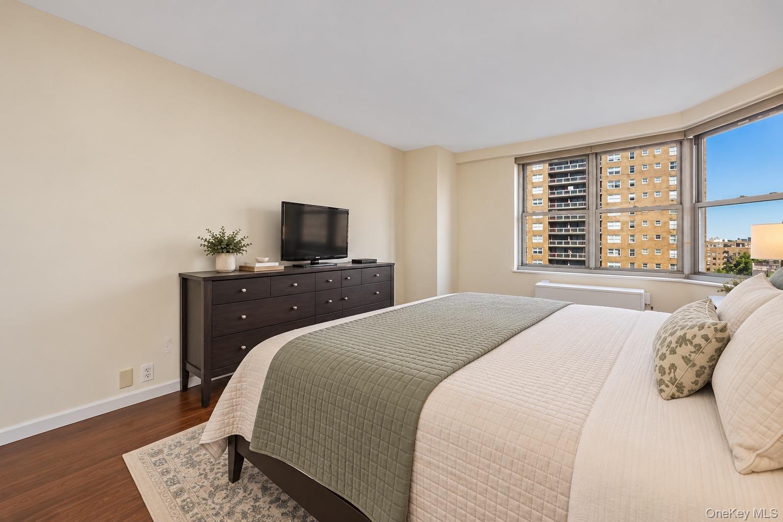 70-25 Yellowstone Boulevard, Unit 8Z photo 10