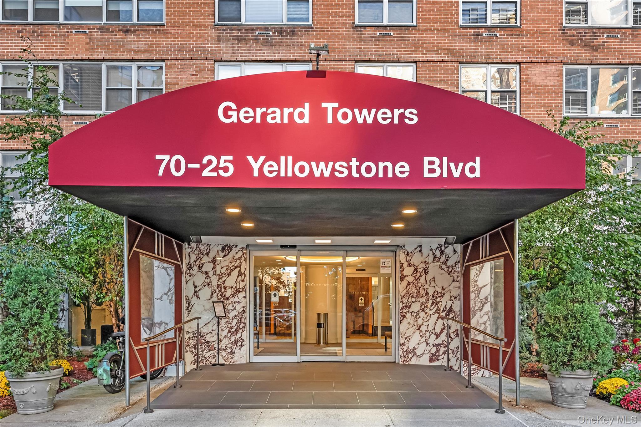 70-25 Yellowstone Boulevard, Unit 8Z photo 19