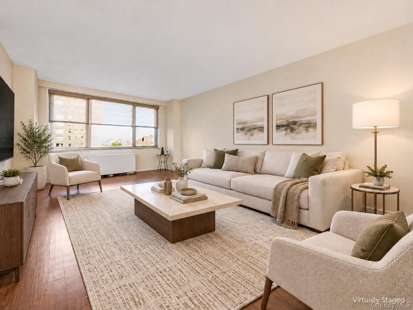 70-25 Yellowstone Boulevard, Unit 8Z photo 3