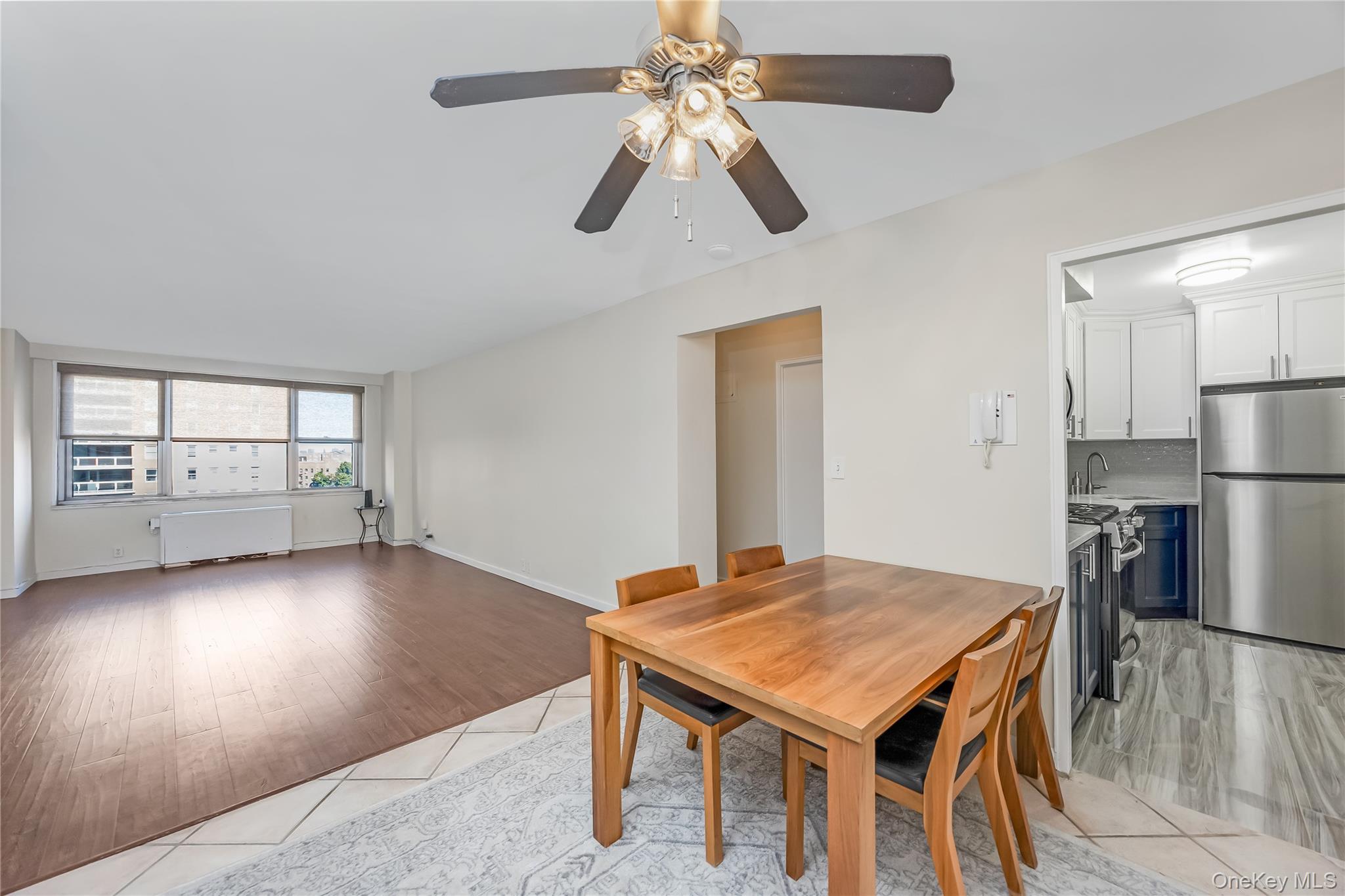 70-25 Yellowstone Boulevard, Unit 8Z photo 2