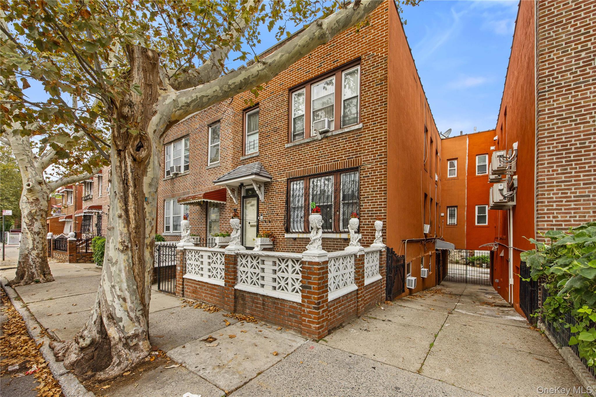 1851 Watson Avenue – For Sale photo 3