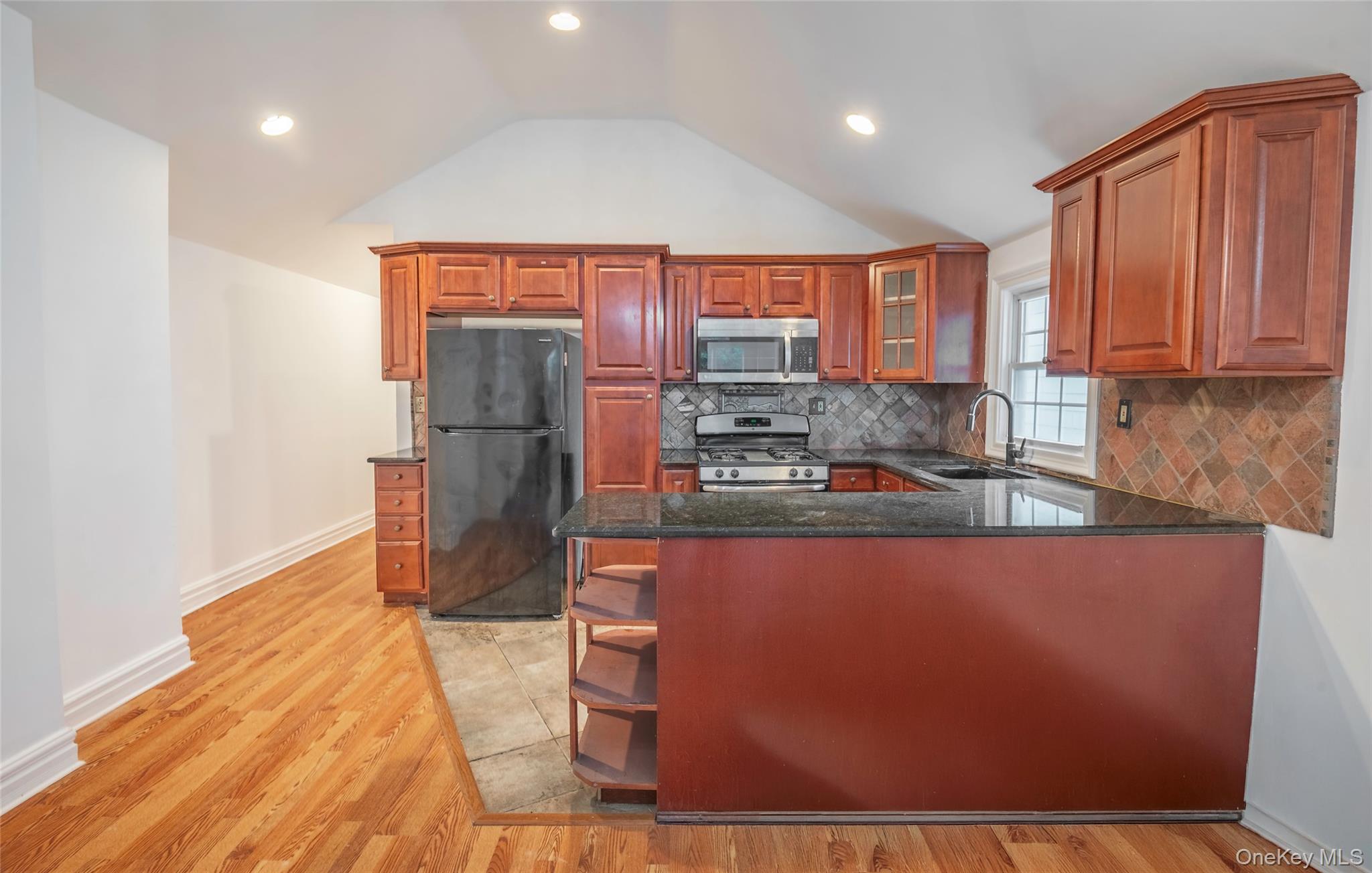 68-07 50th Avenue, Unit 2 photo 8