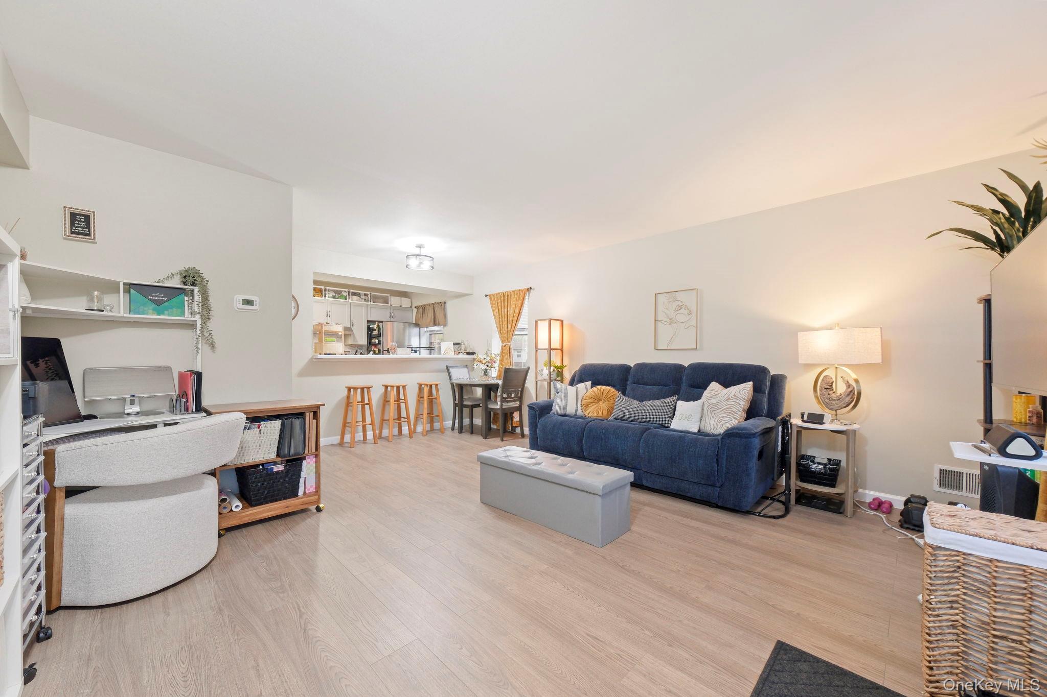 276 Temple Hill Road, Unit 1519 photo 3