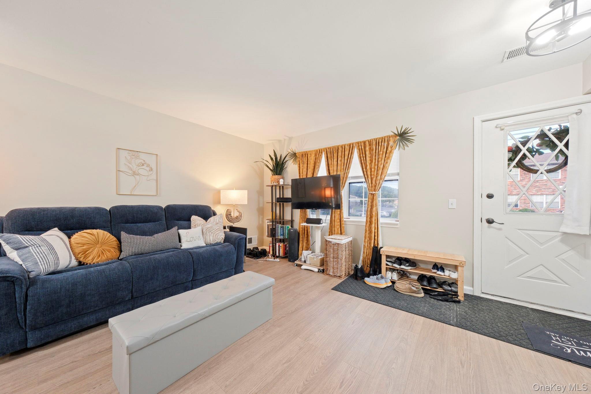 276 Temple Hill Road, Unit 1519 photo 4