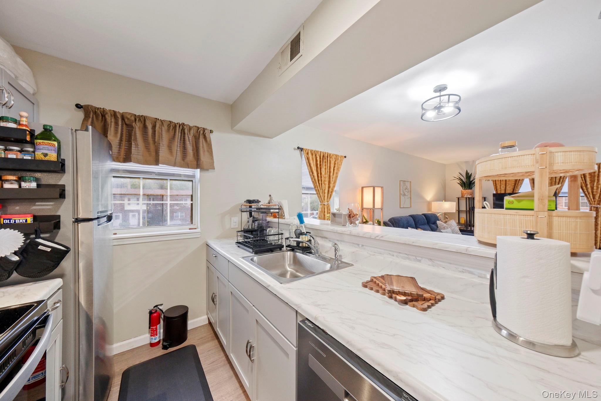 276 Temple Hill Road, Unit 1519 photo 10
