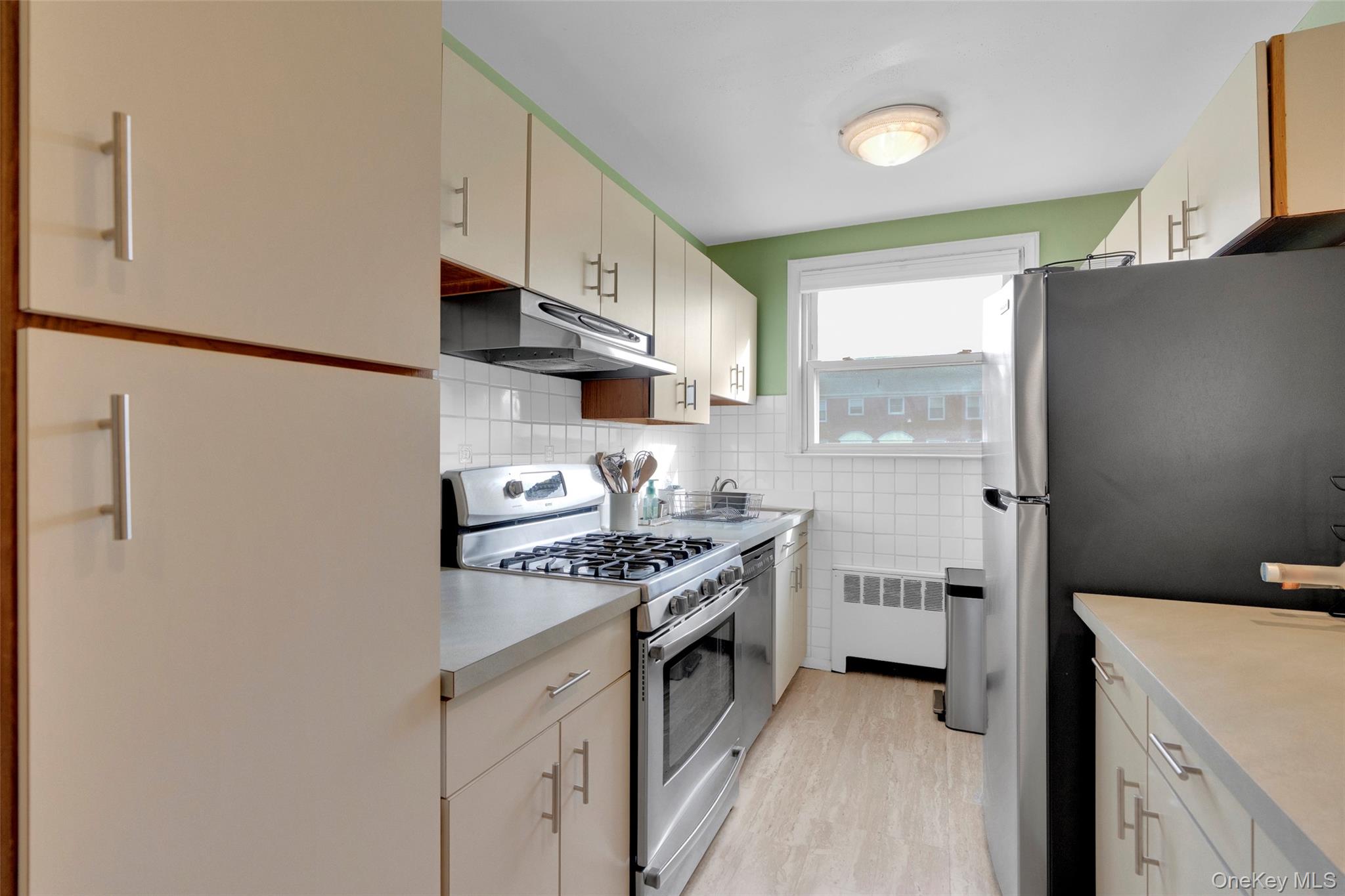 95 N Broadway, Unit B1-5 photo 4