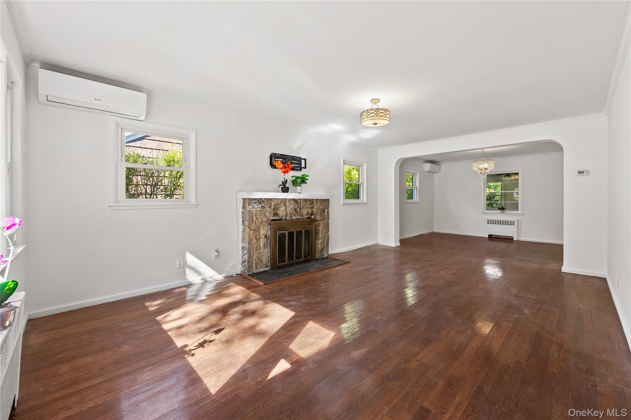 219-01 82nd Avenue – For Sale photo 4