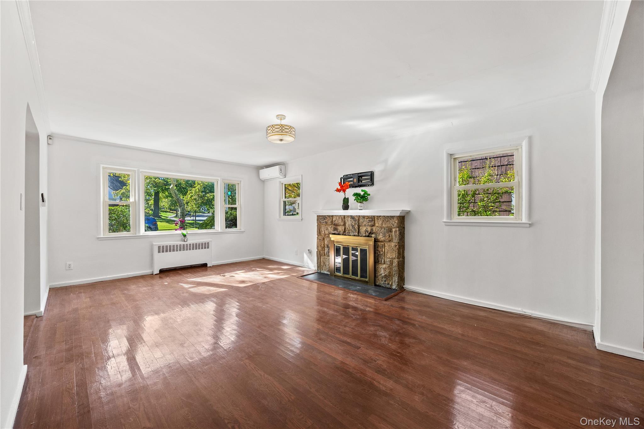 219-01 82nd Avenue – For Sale photo 17
