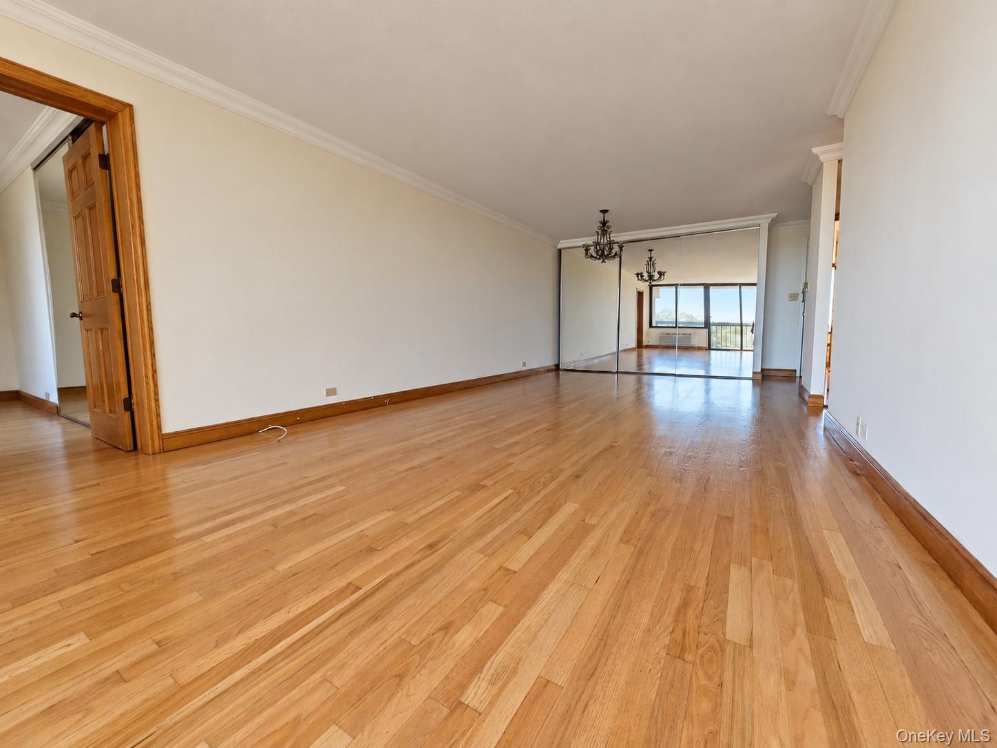 15038 Union Turnpike, Unit 8J photo 4