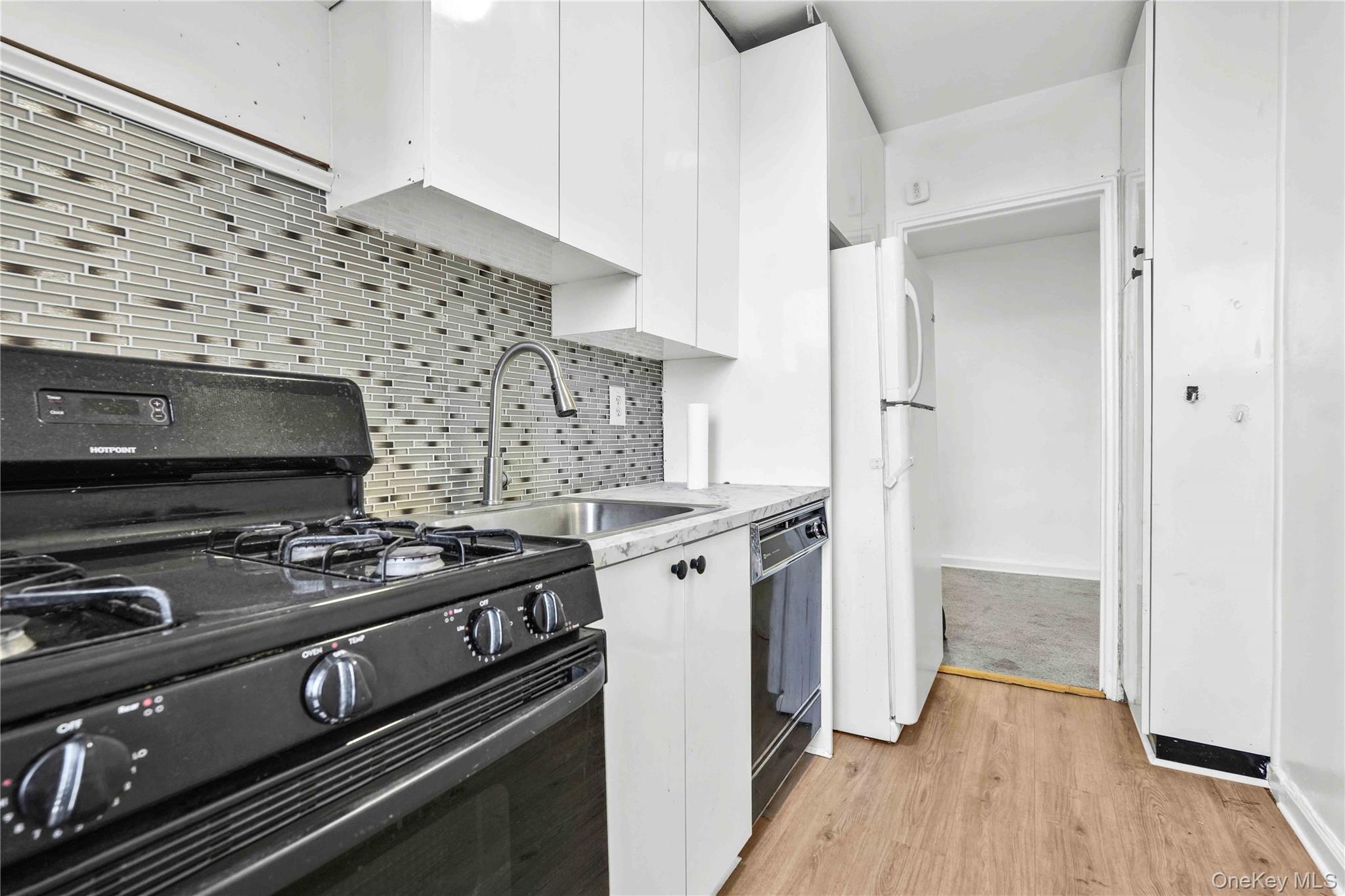 150-11 72 Road, Unit 6F photo 13