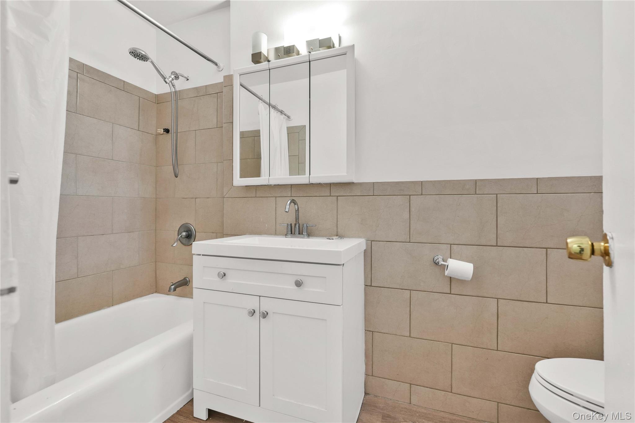 150-11 72 Road, Unit 6F photo 16