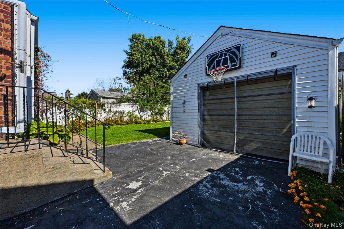 25 Poplar Street – For Sale photo 24