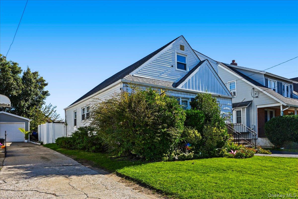 25 Poplar Street – For Sale photo 4